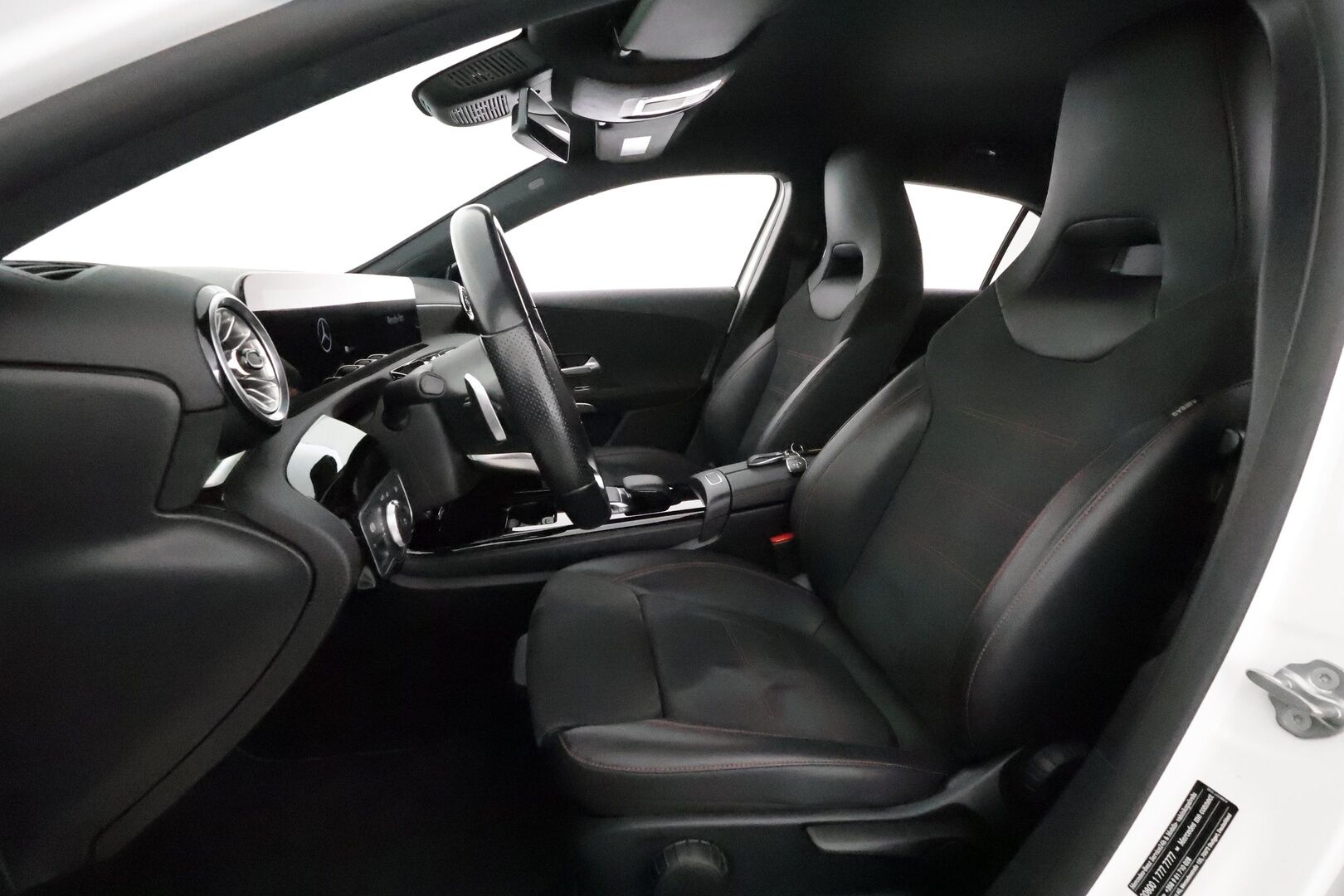 Mercedes-Benz A 2022 250 e A Business AMG Edition EQ Power *Distronic+ / P.kamera / Multibeam / Widescreen / Puolinahat / Navi* - Suomi-auto / Kahdet renkaat aluvanteilla