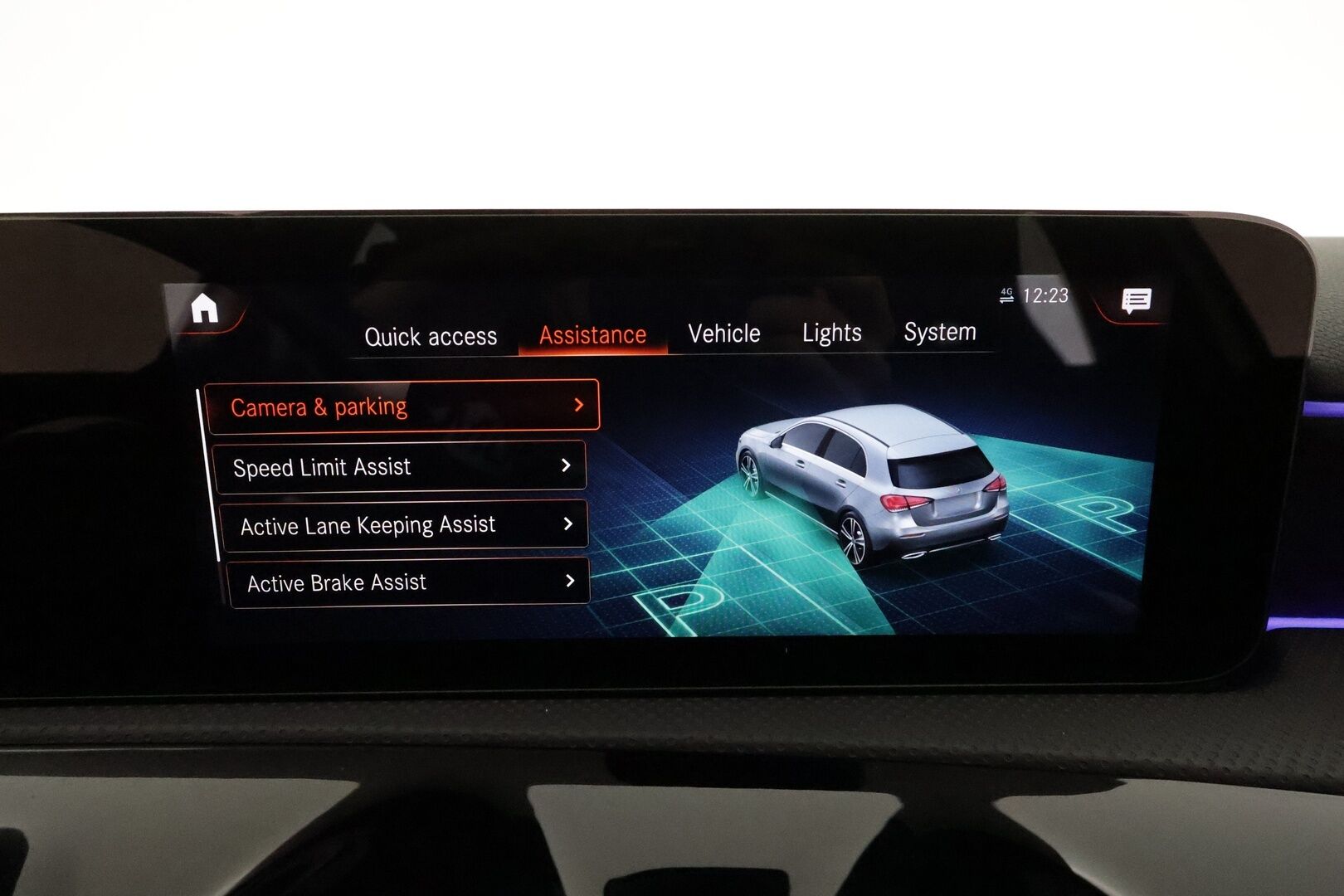Mercedes-Benz A 2022 250 e A Business AMG Edition EQ Power *Distronic+ / P.kamera / Multibeam / Widescreen / Puolinahat / Navi* - * Akku kuntotarkastettu! Suomi-auto / Kahdet renkaat aluvanteilla *