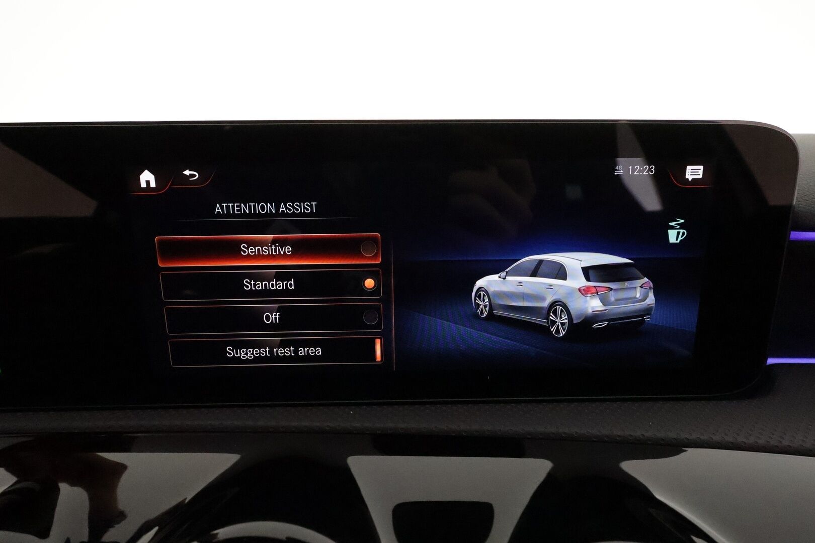 Mercedes-Benz A 2022 250 e A Business AMG Edition EQ Power *Distronic+ / P.kamera / Multibeam / Widescreen / Puolinahat / Navi* - Suomi-auto / Kahdet renkaat aluvanteilla
