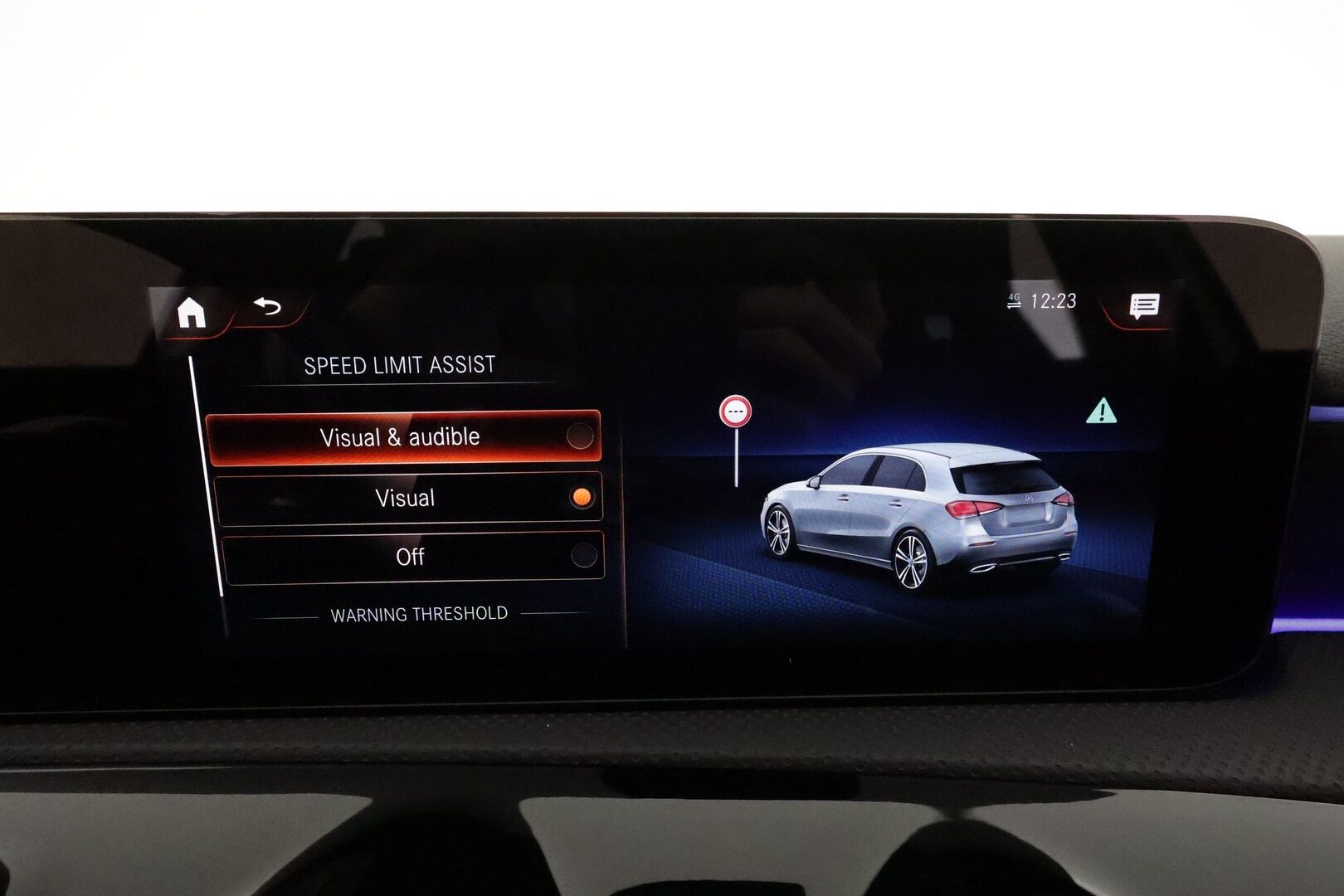 Mercedes-Benz A 2022 250 e A Business AMG Edition EQ Power *Distronic+ / P.kamera / Multibeam / Widescreen / Puolinahat / Navi* - Suomi-auto / Kahdet renkaat aluvanteilla