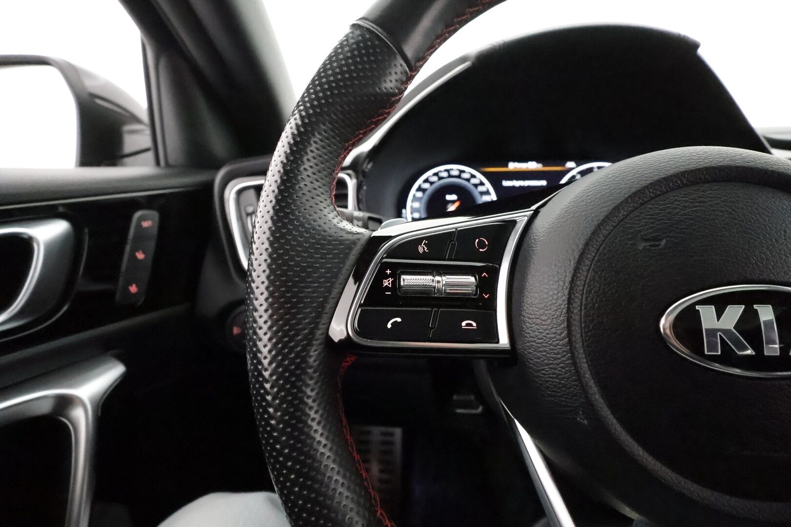 Kia ProCeed 2021 1,6 T-GDI 204hv GT Business Premium DCT **Panorama / JBL / Adapt. vakkari / Digimittaristo / Muistipenkki / P.kamera** - Juusri katsastettu! / 1-om. Suomi-auto / Facelift / Lohkolämmitin / Kahdet renkaat