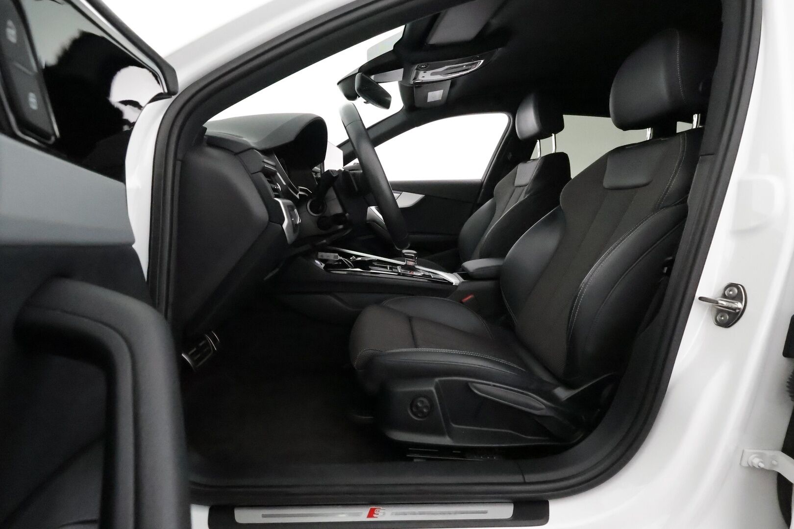 Audi A4 2021 Avant Business Advanced 40TFSI 150kW **ACC / Matrix-LED / P.kamera / Sporttipenkit / Kaistavahti / Digimittaristo** - 1-om Suomi-auto / Kahdet Renkaat / Merkkihuollettu!