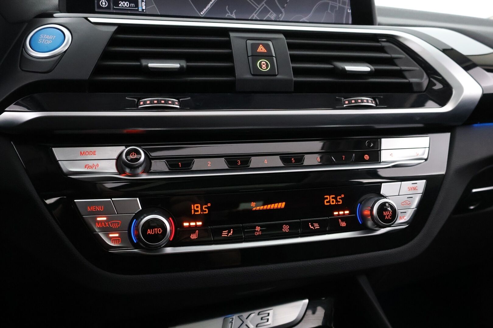 BMW iX3 2021 G08 Charged Plus Impressive - 3,99 % KORKOTARJOUS TÄHÄN AUTOON - Adapt.Vakkari / Harman&Kardon / Vetokoukku / HUD / Nahkasisusta / Gesture Control / Panoraama / Driving Assistant Prof. / Supervarusteltu!