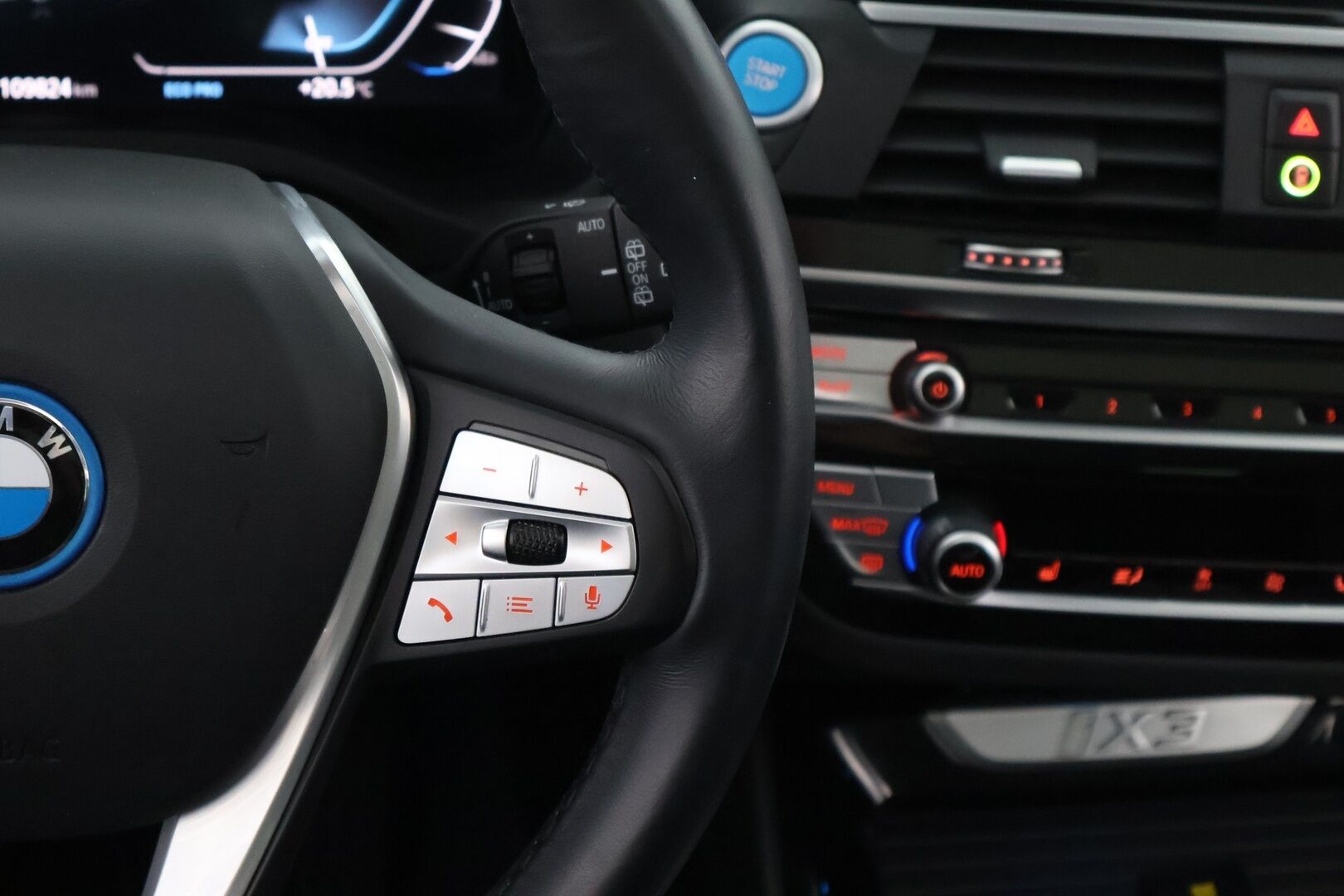 BMW iX3 2021 G08 Charged Plus Impressive - 3,99 % KORKOTARJOUS TÄHÄN AUTOON - Adapt.Vakkari / Harman&Kardon / Vetokoukku / HUD / Nahkasisusta / Gesture Control / Panoraama / Driving Assistant Prof. / Supervarusteltu!