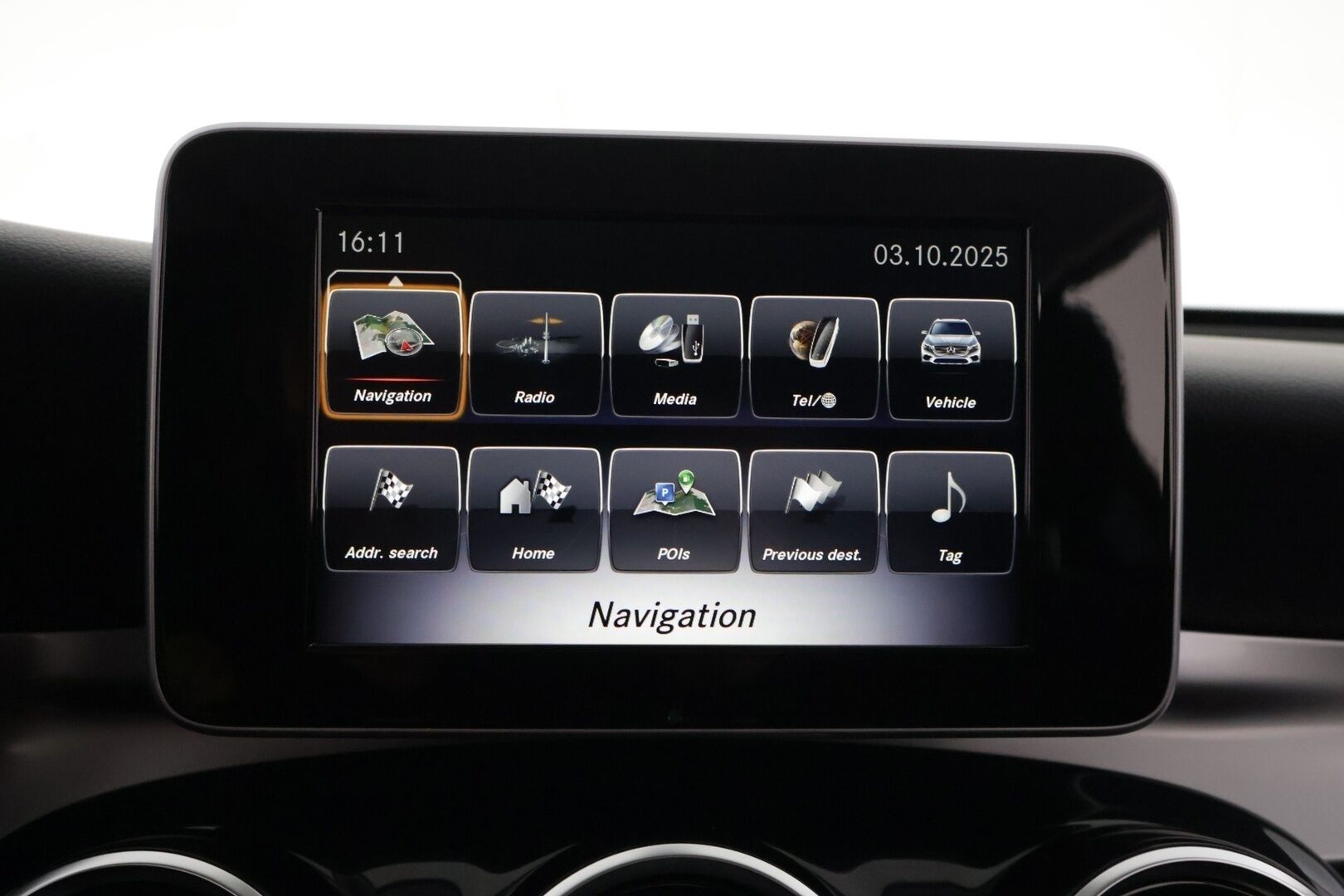 Mercedes-Benz GLC 2017 350 e 4Matic A Premium Business * Vakkari / ILS / Lisälämmitin / Osasähkö penkit / Navi * - ** Hyvin huollettu / Vähän ajettu / Kahdet renkaat ** - HULLUT AVAJAISHULINAT KORKOTARJOUS 3,29 %