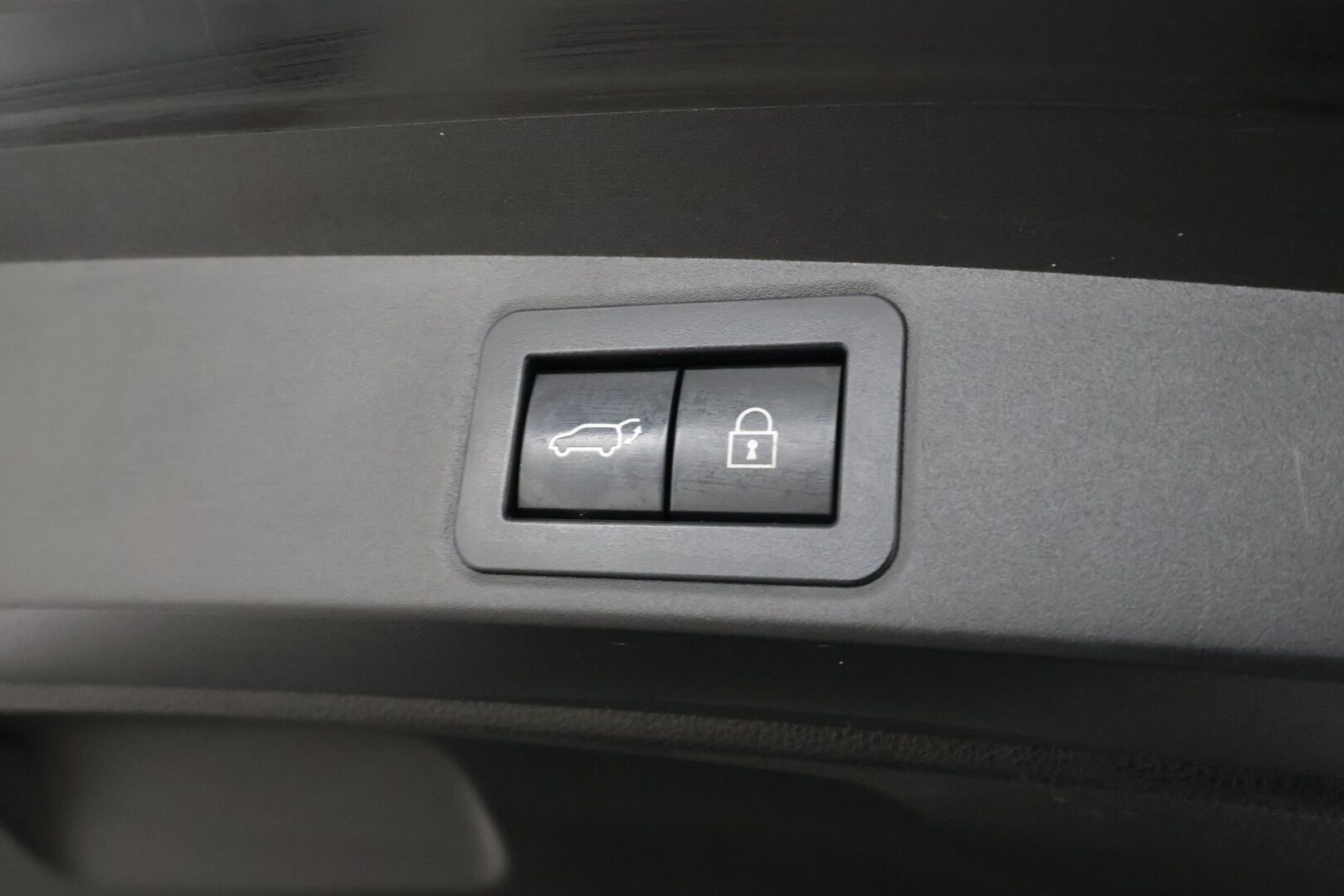 Toyota Corolla 2021 Touring Sports 1,8 Hybrid Active Edition - | ACC | P.Kamera | Lohkolämmitin | Kaistavahti | Navi | Keyless | LED | Koukku | Sisätilanlämmitin | Kahdet renkaat | Suomi-auto | Merkkihuollot | 