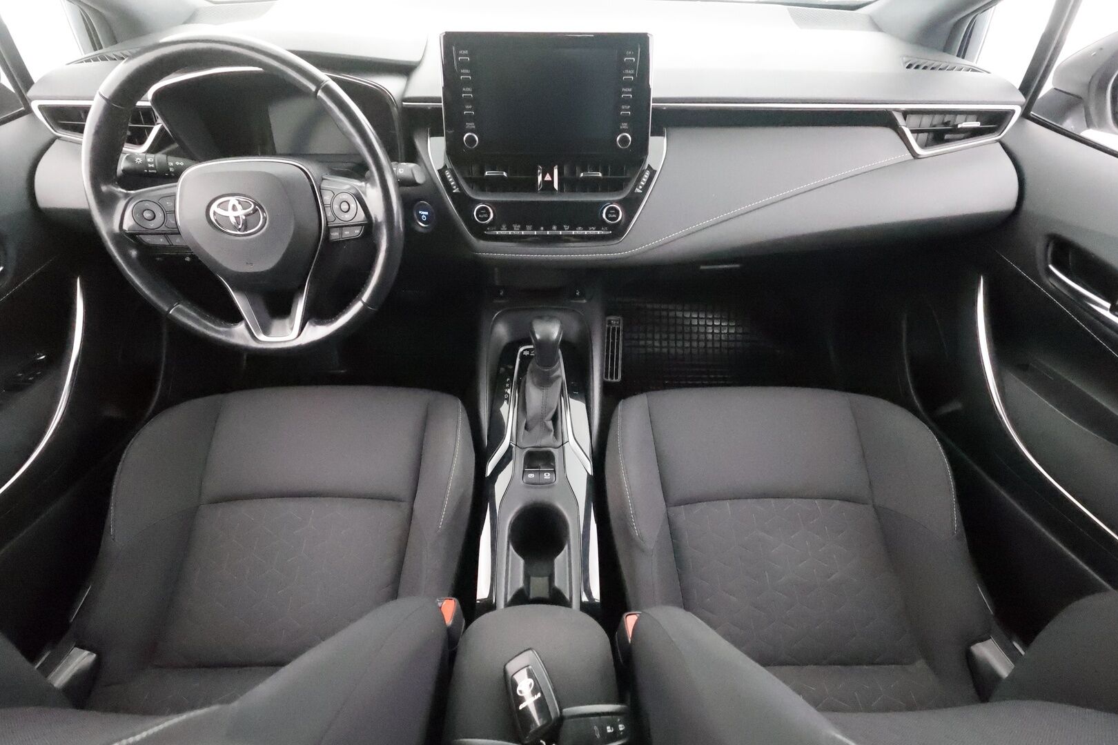 Toyota Corolla 2021 Touring Sports 1,8 Hybrid Active Edition - | ACC | P.Kamera | Lohkolämmitin | Kaistavahti | Navi | Keyless | LED | Koukku | Sisätilanlämmitin | Kahdet renkaat | Suomi-auto | Merkkihuollot | 