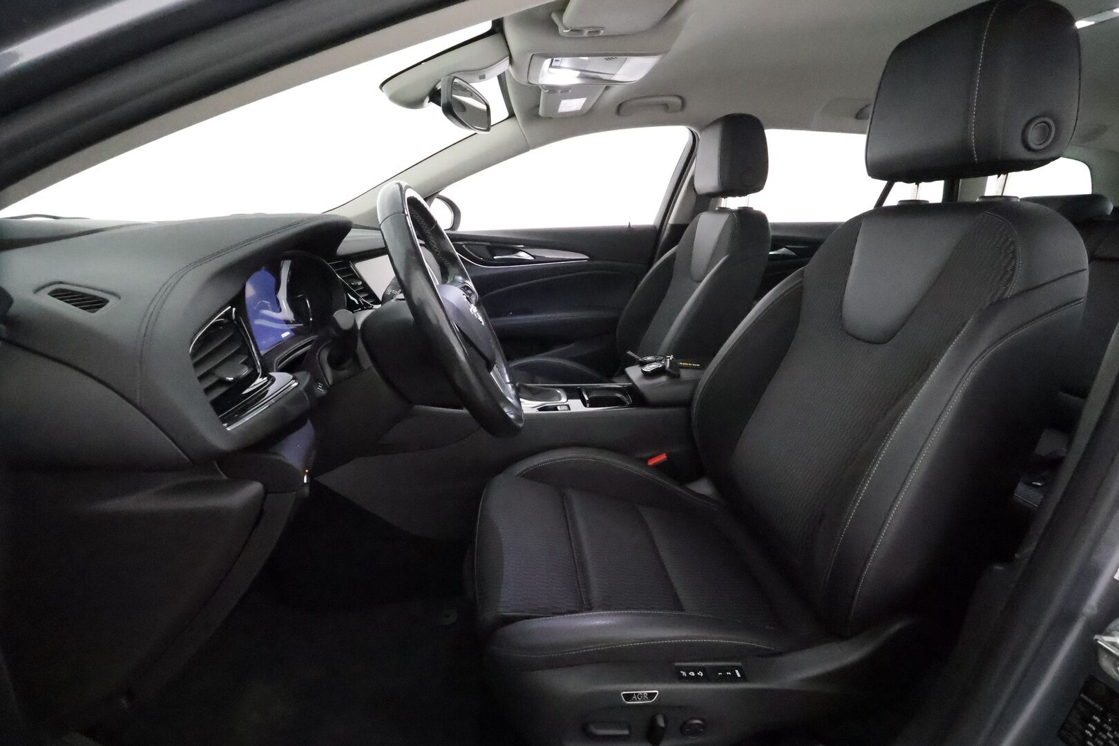Opel Insignia 2021 Sports Tourer Business 175 D Turbo A **HUD / ACC / LED / Webasto / Koukku / P.kamera /  Sporttipenkki Muistilla** - 1-om Suomi-auto / Kahdet Renkaat