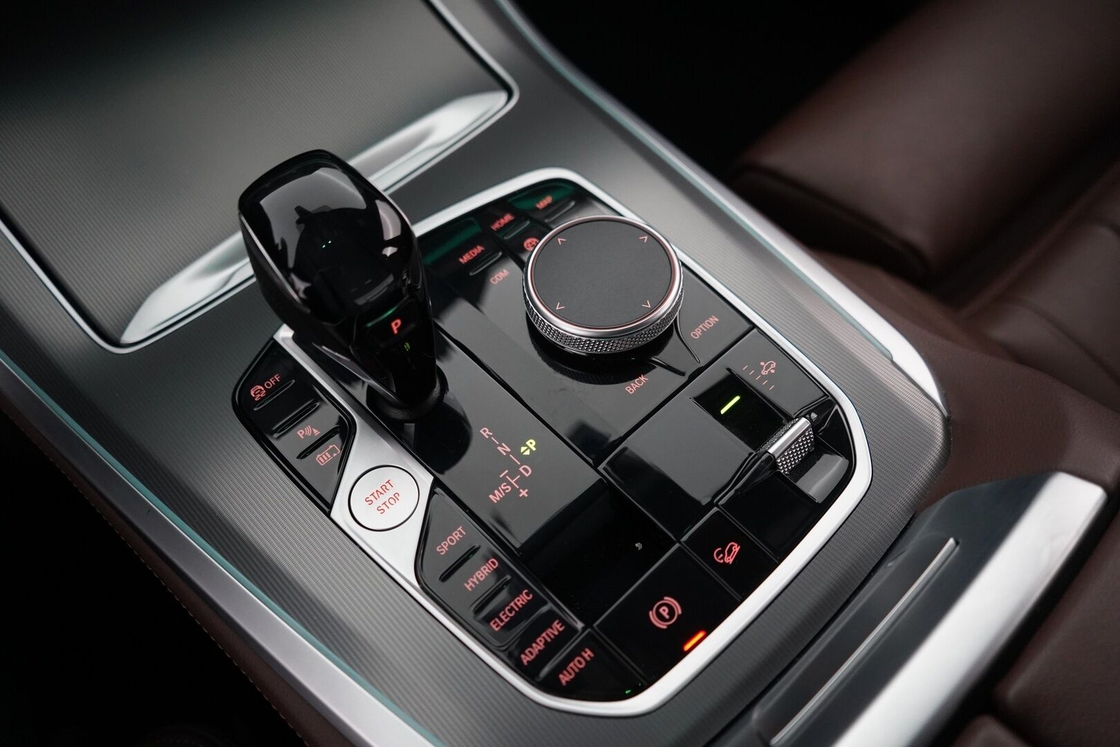 BMW X5 2022 G05 xDrive45e A Charged Edition - Ruskeat nahat | ACC | Kamera | Suomi-auto | Ilma-Alusta | 2 Renkaat