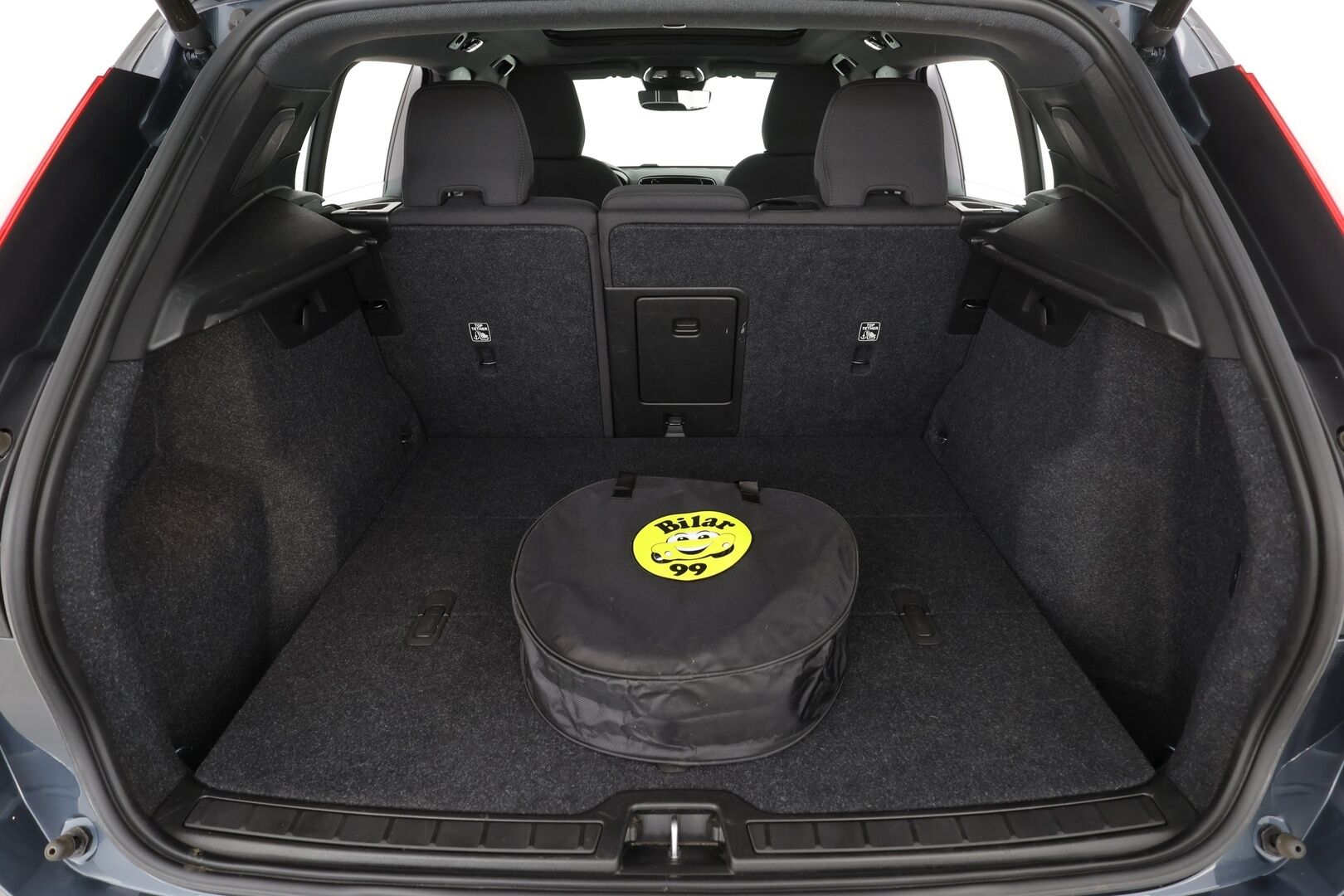 Volvo XC40 2022 Recharge Twin Business Pro aut * ACC / ILP / H&K / 360° / Muistipenkki / Panorama / Koukku / Full LED / BLIS / Facelift * - 1.Om Suomi-auto / Akku kuntotarkastettu / Kahdet renkaat aluvanteilla / Merkkihuollettu / Hyvät varusteet! - HULLUT JOULUT KORKOTARJOUS 2,49% 