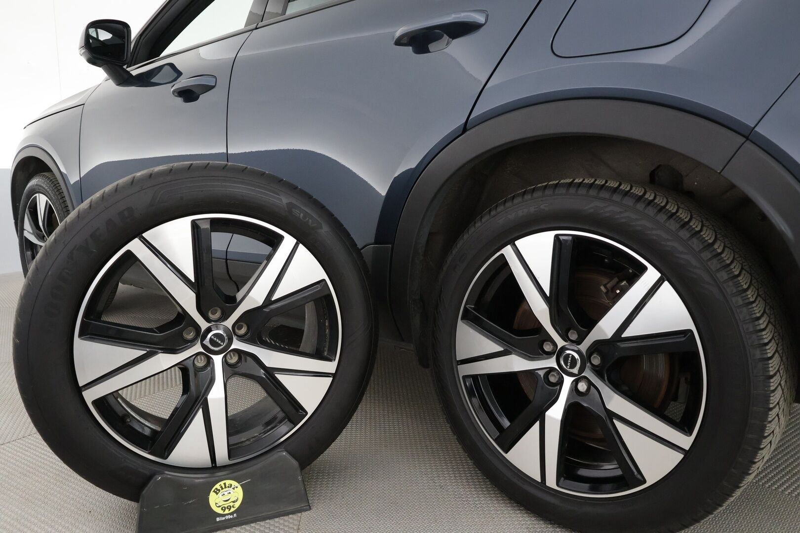 Volvo XC40 2022 Recharge Twin Business Pro aut * ACC / ILP / H&K / 360° / Muistipenkki / Panorama / Koukku / Full LED / BLIS / Facelift * - 1.Om Suomi-auto / Akku kuntotarkastettu / Kahdet renkaat aluvanteilla / Merkkihuollettu / Hyvät varusteet! - HULLUT JOULUT KORKOTARJOUS 2,49% 