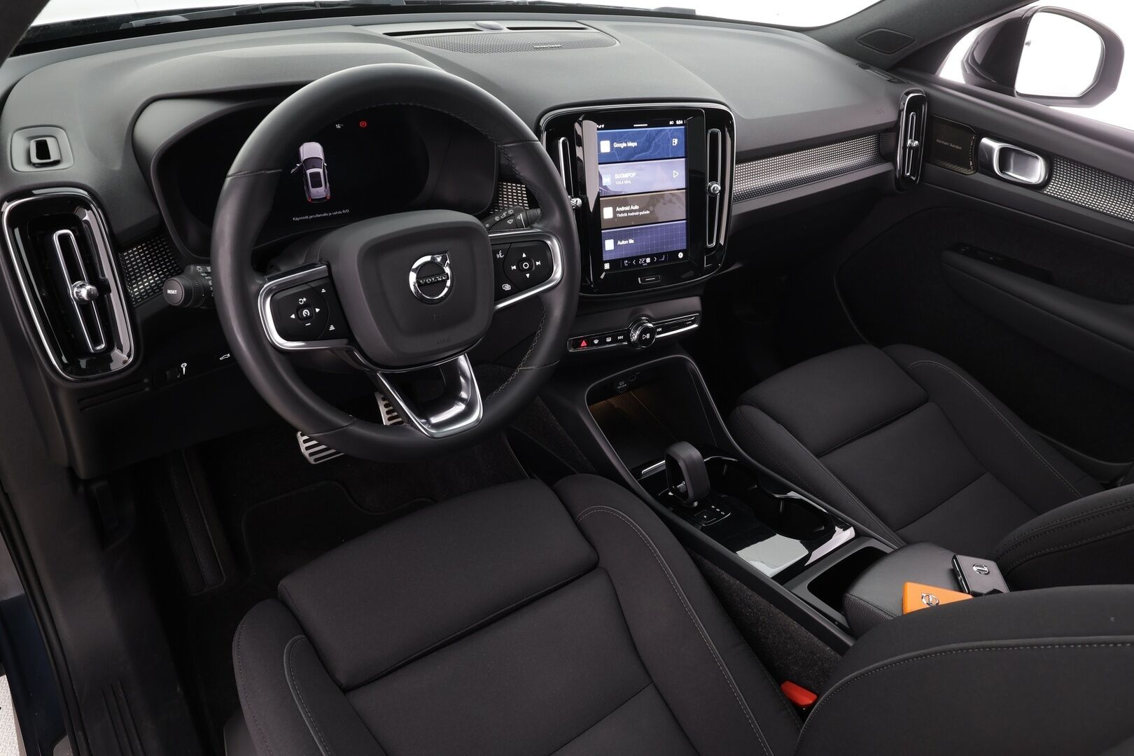 Volvo XC40 2022 Recharge Twin Business Pro aut * ACC / ILP / H&K / 360° / Muistipenkki / Panorama / Koukku / Full LED / BLIS / Facelift * - 1.Om Suomi-auto / Akku kuntotarkastettu / Kahdet renkaat aluvanteilla / Merkkihuollettu / Hyvät varusteet! - HULLUT JOULUT KORKOTARJOUS 2,49% 