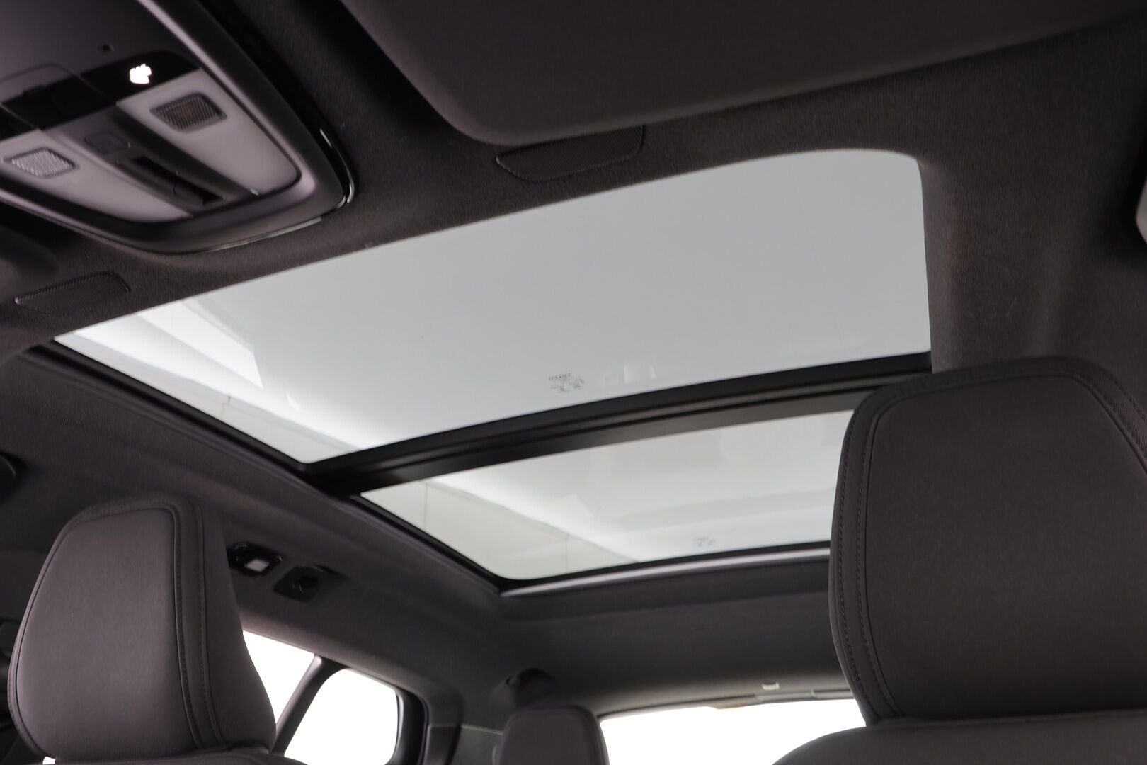 Volvo XC40 2022 Recharge Twin Business Pro aut * ACC / ILP / H&K / 360° / Muistipenkki / Panorama / Koukku / Full LED / BLIS / Facelift * - 1.Om Suomi-auto / Akku kuntotarkastettu / Kahdet renkaat aluvanteilla / Merkkihuollettu / Hyvät varusteet! - HULLUT JOULUT KORKOTARJOUS 2,49% 