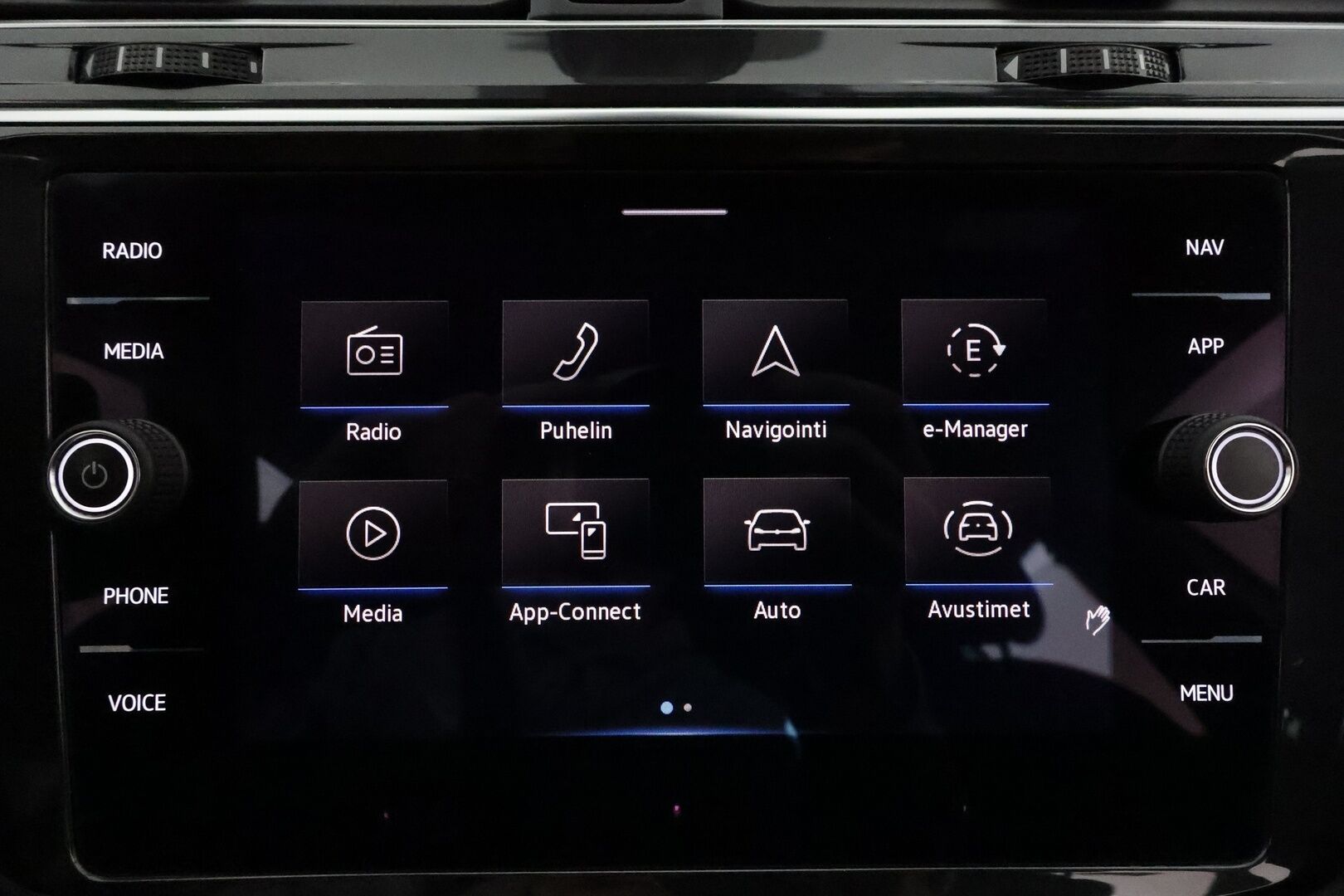 Volkswagen Tiguan 2021 R-Line eHybrid 180 kW DSG-automaatti **Adapt.Vakkari / Matrix-LED / P.kamera / Muistipenkit / Lohkolämmitin / Koukku** - 3,99 % KORKOTARJOUS TÄHÄN AUTOON - Suomi-auto / Kahdet Renkaat