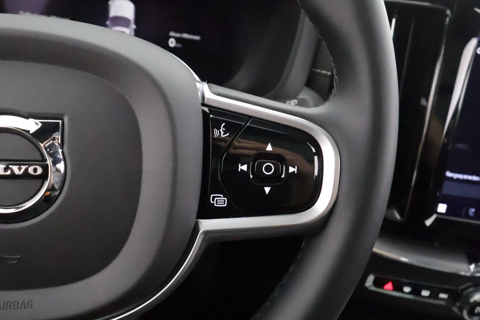 Volvo XC60 2022 T8 TwE AWD Business Polestar Engineered aut - | ACC | Webasto | Öhlins | Harman/Kardon | Panorama | Sporttipenkit muistilla | 360° | Full-LED Active | BLIS | Pilot Assist | 2x renkaat aluin | 