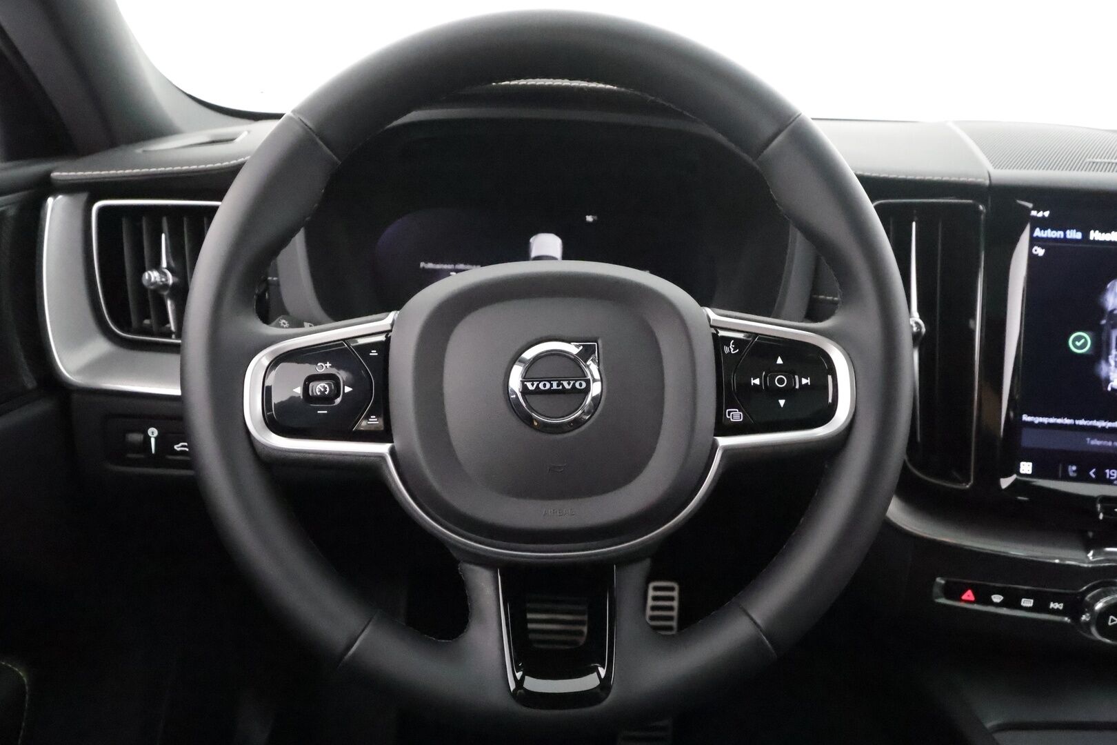 Volvo XC60 2022 T8 TwE AWD Business Polestar Engineered aut - | ACC | Webasto | Öhlins | Harman/Kardon | Panorama | Sporttipenkit muistilla | 360° | Full-LED Active | BLIS | Pilot Assist | 2x renkaat aluin | 