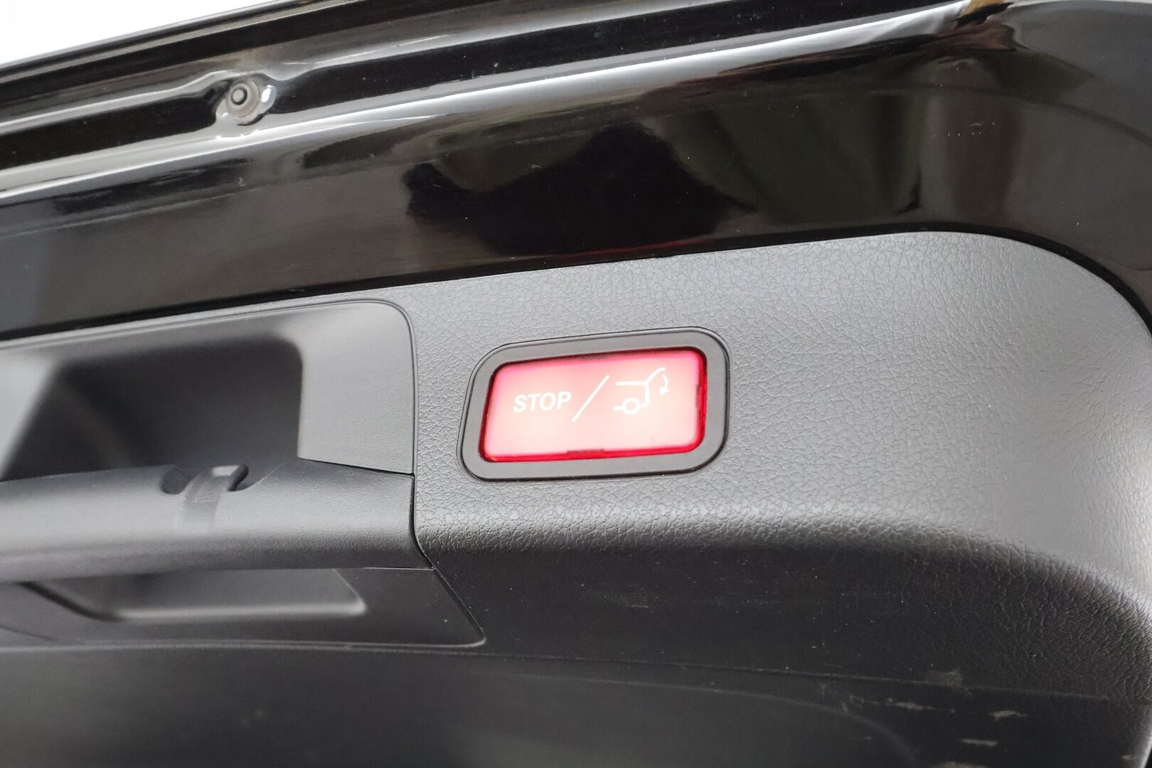 Mercedes-Benz GLB 2022 200 d 4MATIC A Business * Webasto / Koukku / LED-High Performance / P.Kamera / Sportpenkit / Navi / Kaistavahti * - 1-om Suomi-auto / Kahdet renkaat - HULLUT BLACKWEEK JATKOT - KORKOTARJOUS 2,49%