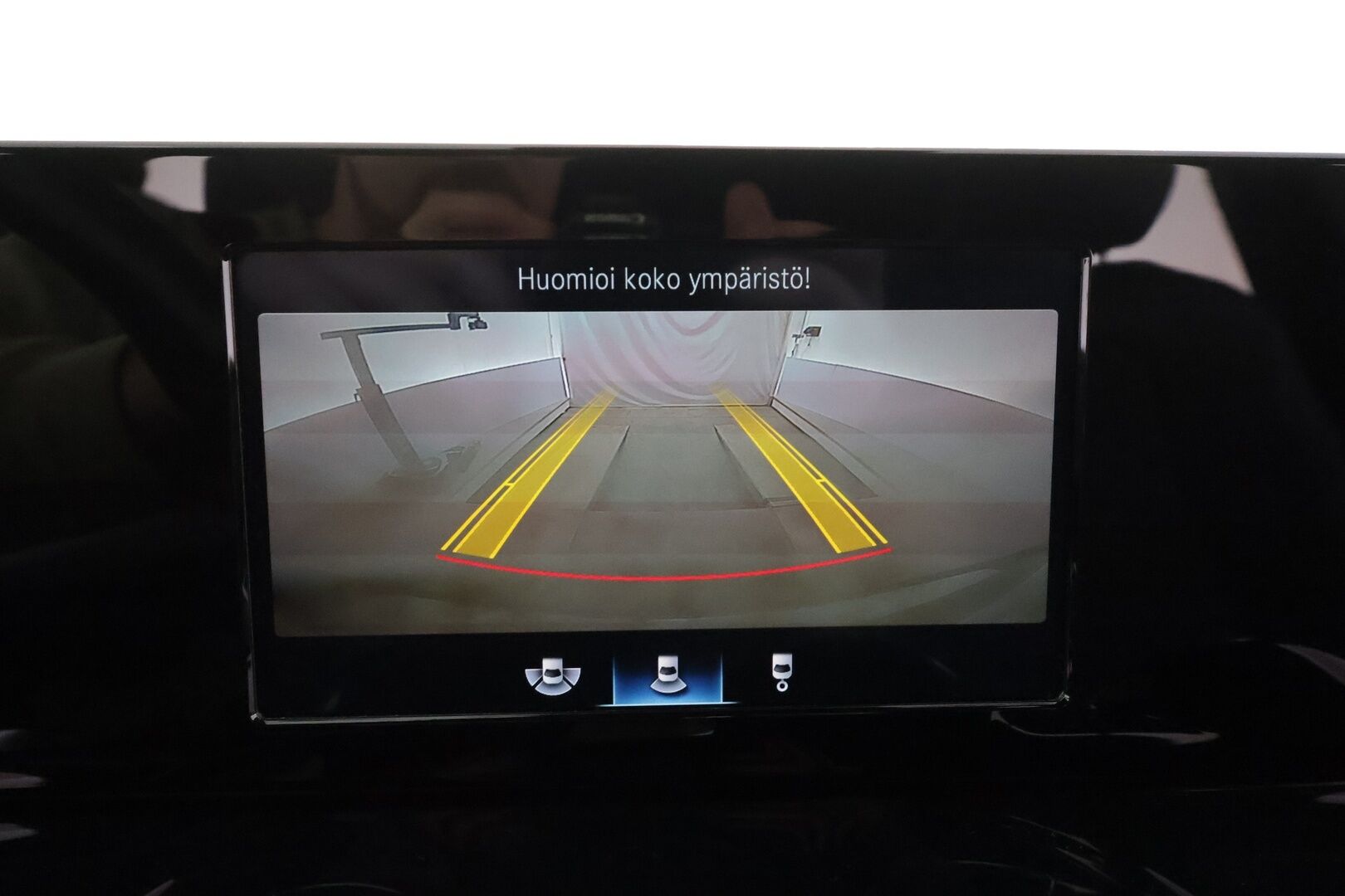 Mercedes-Benz GLB 2022 200 d 4MATIC A Business * Webasto / Koukku / LED-High Performance / P.Kamera / Sportpenkit / Navi / Kaistavahti * - 1-om Suomi-auto / Kahdet renkaat - HULLUT BLACKWEEK JATKOT - KORKOTARJOUS 2,49%