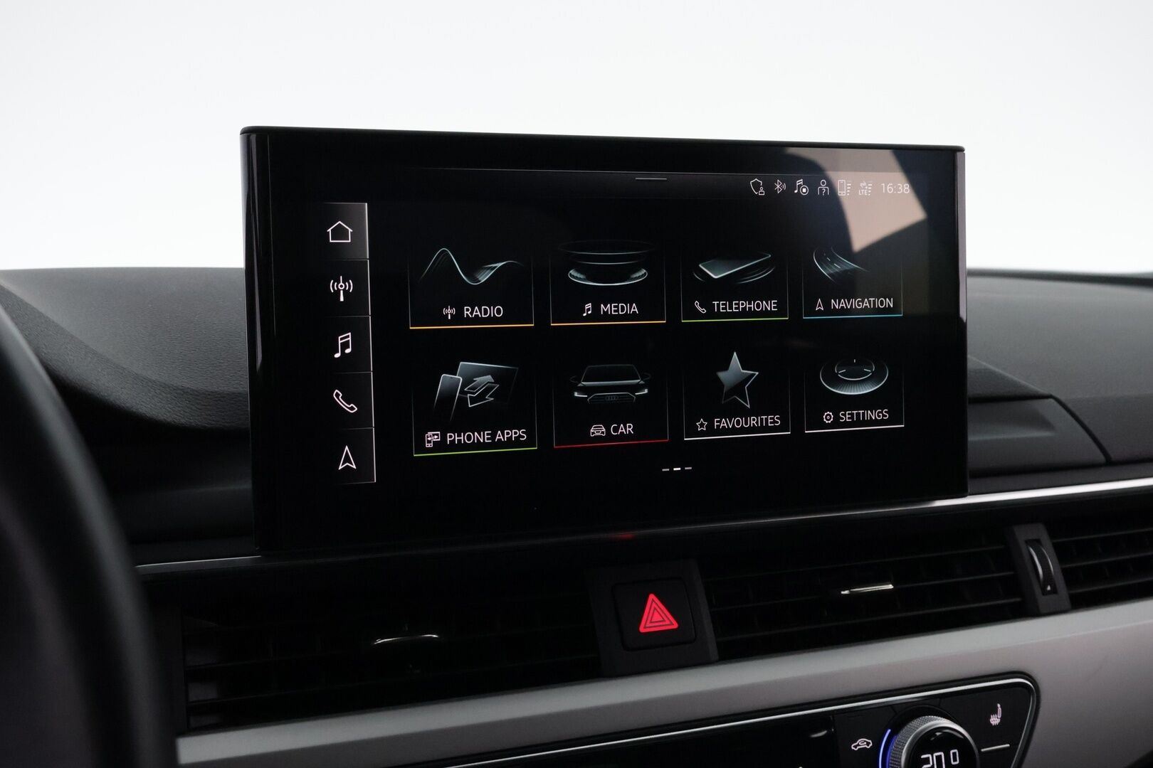 Audi A5 2022 Sportback Business Advanced 30 TDI S tronic * Webasto / Peruutuskamera / Matrix LED / Vetokoukku / Sporttipenkit * - Kahdet renkaat aluvanteilla / Juuri huollettu - HULLUT AVAJAISHULINAT KORKOTARJOUS 3,29 %