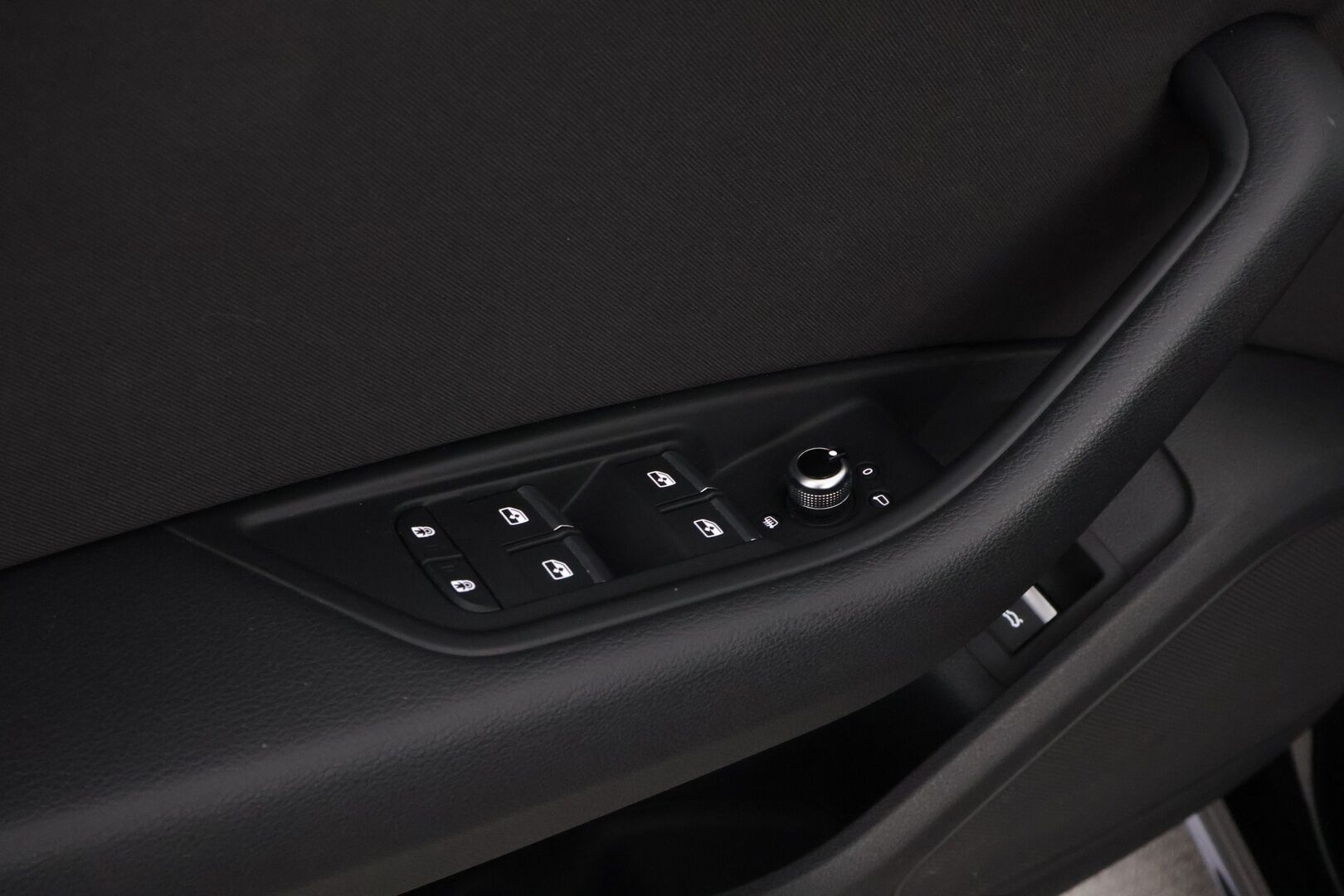 Audi A5 2022 Sportback Business Advanced 30 TDI S tronic * Webasto / Peruutuskamera / Matrix LED / Vetokoukku / Sporttipenkit * - Kahdet renkaat aluvanteilla / Juuri huollettu - HULLUT AVAJAISHULINAT KORKOTARJOUS 3,29 %