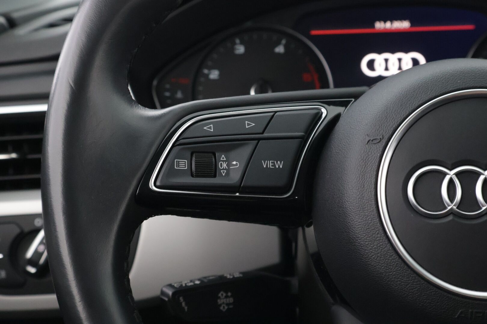 Audi A5 2022 Sportback Business Advanced 30 TDI S tronic * Webasto / Peruutuskamera / Matrix LED / Vetokoukku / Sporttipenkit * - Kahdet renkaat aluvanteilla / Juuri huollettu - HULLUT AVAJAISHULINAT KORKOTARJOUS 3,29 %