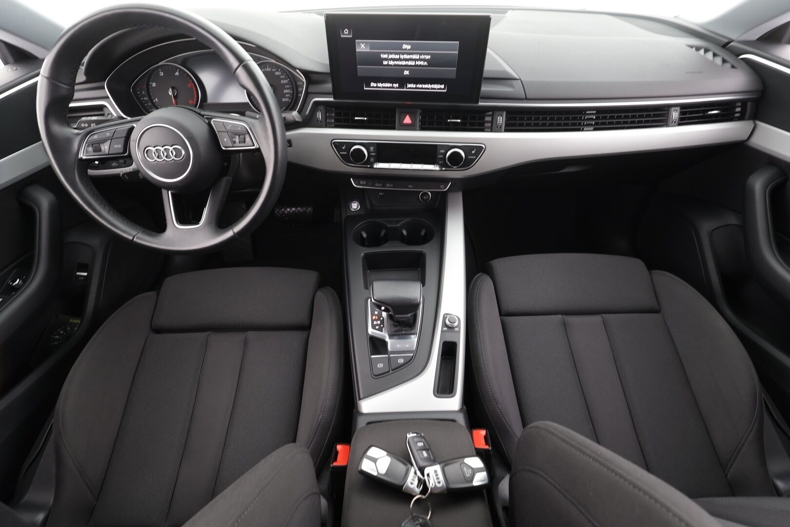 Audi A5 2022 Sportback Business Advanced 30 TDI S tronic * Webasto / Vakkari / P.kamera / Matrix LED / Koukku / Sporttipenkit * - Kahdet renkaat aluvanteilla / Juuri huollettu - HULLUT BLACKWEEK JATKOT - KORKOTARJOUS 2,49%