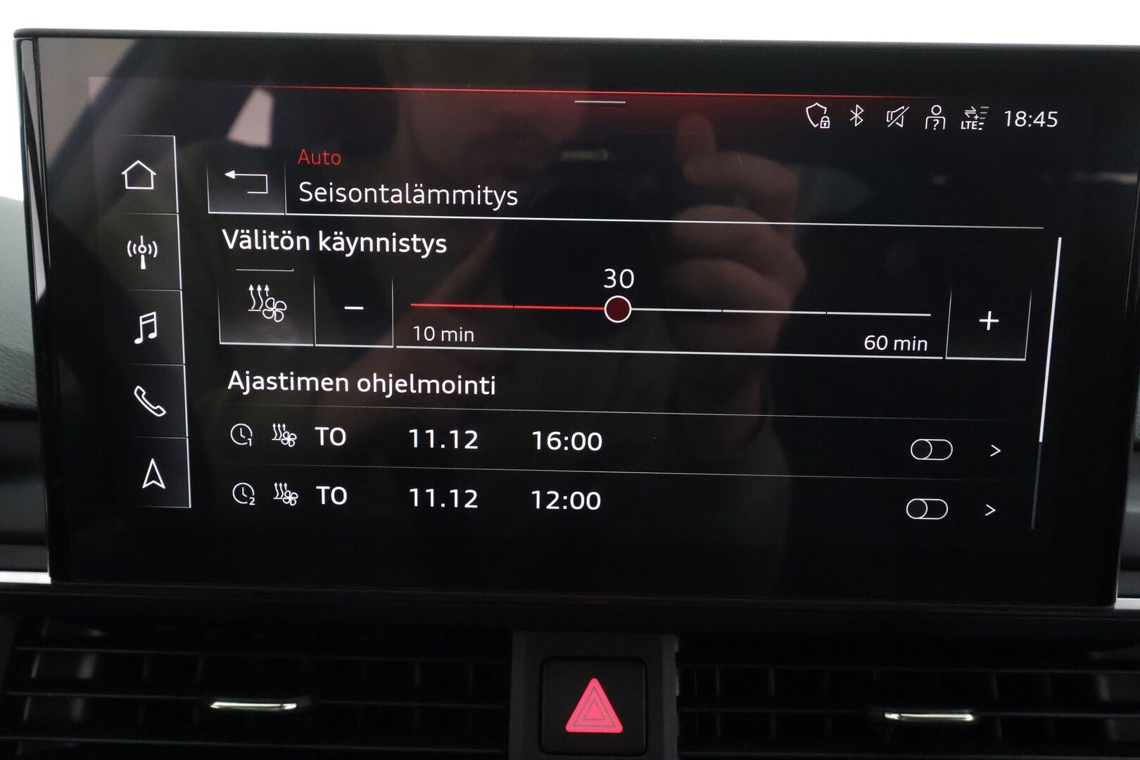 Audi A5 2022 Sportback Business Advanced 30 TDI S tronic * Webasto / Peruutuskamera / Matrix LED / Vetokoukku / Sporttipenkit / - Kahdet renkaat aluvanteilla / Juuri huollettu