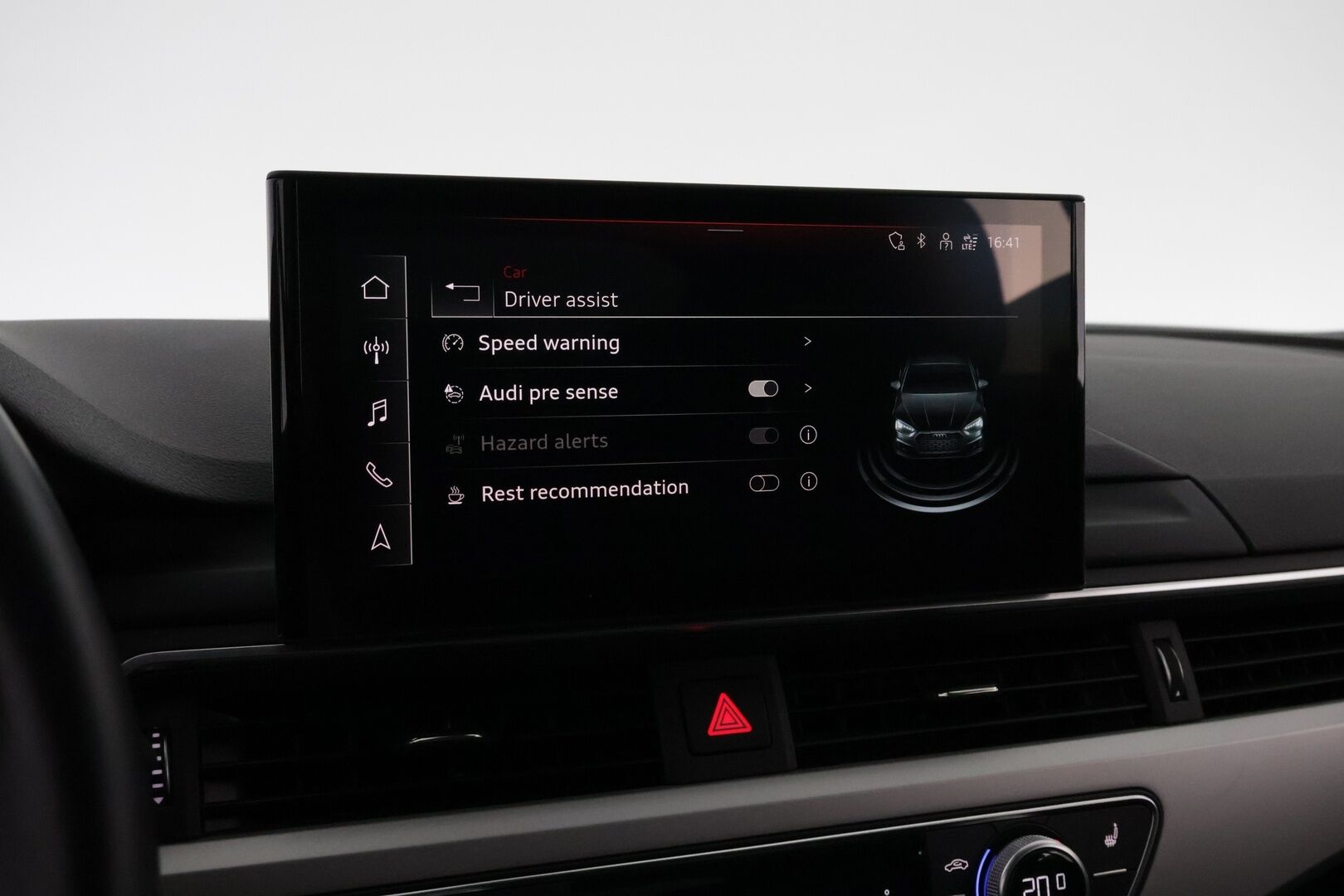 Audi A5 2022 Sportback Business Advanced 30 TDI S tronic * Webasto / Peruutuskamera / Matrix LED / Vetokoukku / Sporttipenkit * - Kahdet renkaat aluvanteilla / Juuri huollettu - HULLUT AVAJAISHULINAT KORKOTARJOUS 3,29 %