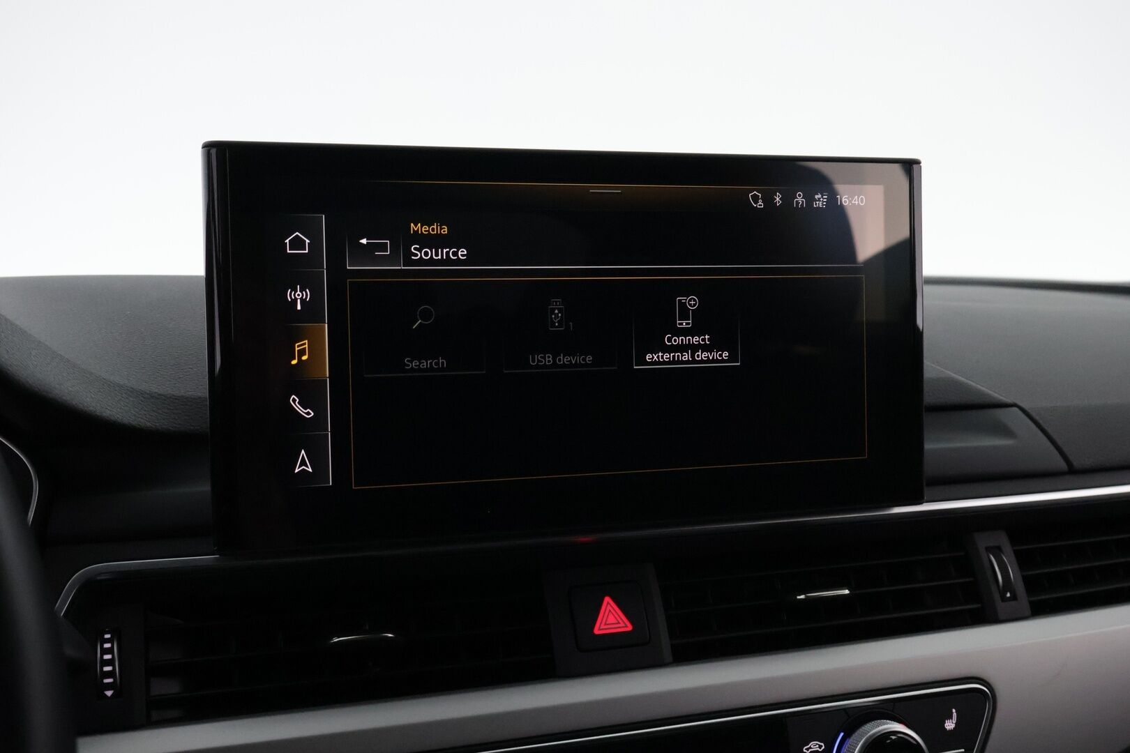 Audi A5 2022 Sportback Business Advanced 30 TDI S tronic * Webasto / Peruutuskamera / Matrix LED / Vetokoukku / Sporttipenkit * - Kahdet renkaat aluvanteilla / Juuri huollettu - HULLUT AVAJAISHULINAT KORKOTARJOUS 3,29 %