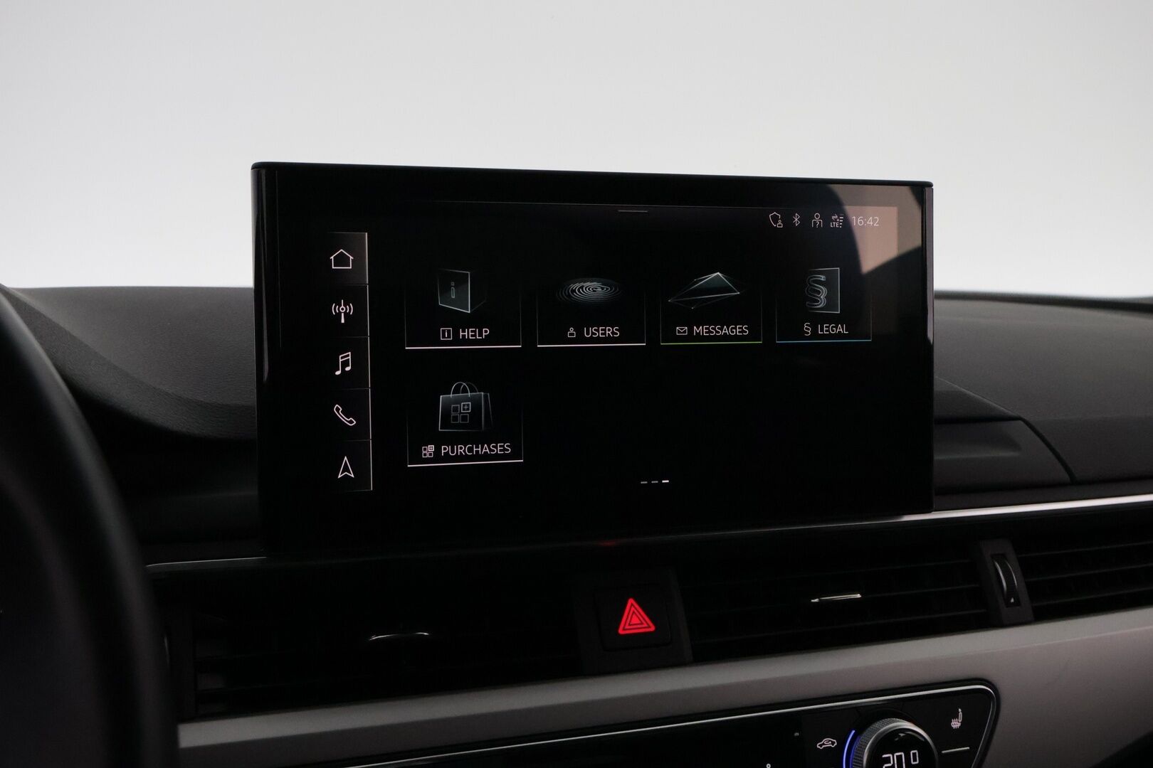 Audi A5 2022 Sportback Business Advanced 30 TDI S tronic * Webasto / Peruutuskamera / Matrix LED / Vetokoukku / Sporttipenkit * - Kahdet renkaat aluvanteilla / Juuri huollettu - HULLUT AVAJAISHULINAT KORKOTARJOUS 3,29 %