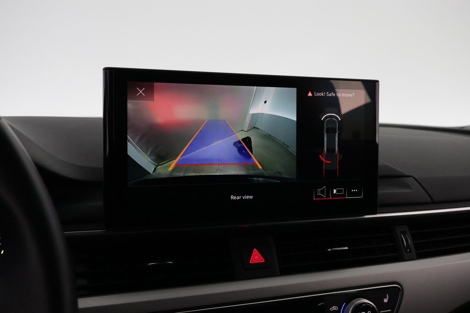 Audi A5 2022 Sportback Business Advanced 30 TDI S tronic * Webasto / Peruutuskamera / Matrix LED / Vetokoukku / Sporttipenkit * - Kahdet renkaat aluvanteilla / Juuri huollettu - HULLUT AVAJAISHULINAT KORKOTARJOUS 3,29 %