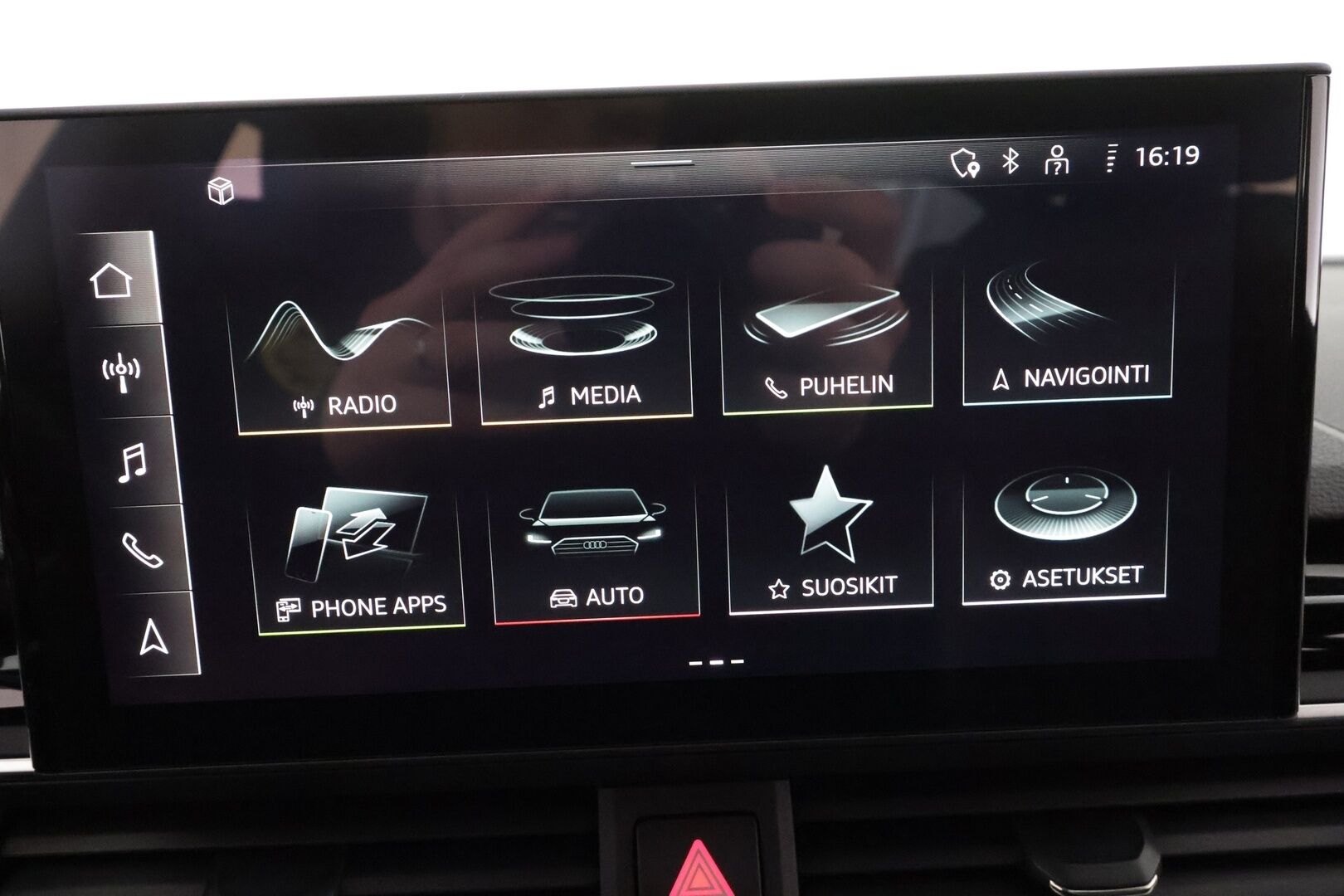 Audi A5 2022 Sportback Business Advanced 35 TFSI MHEV S tronic* Facelift / Matrix LED / Koukku / Webasto / P.kamera / Sporttipenkit - 1.Om Suomi auto / 2x renkaat alumiini vanteilla - HULLU BLACKWEEK KORKOTARJOUS 2,49%