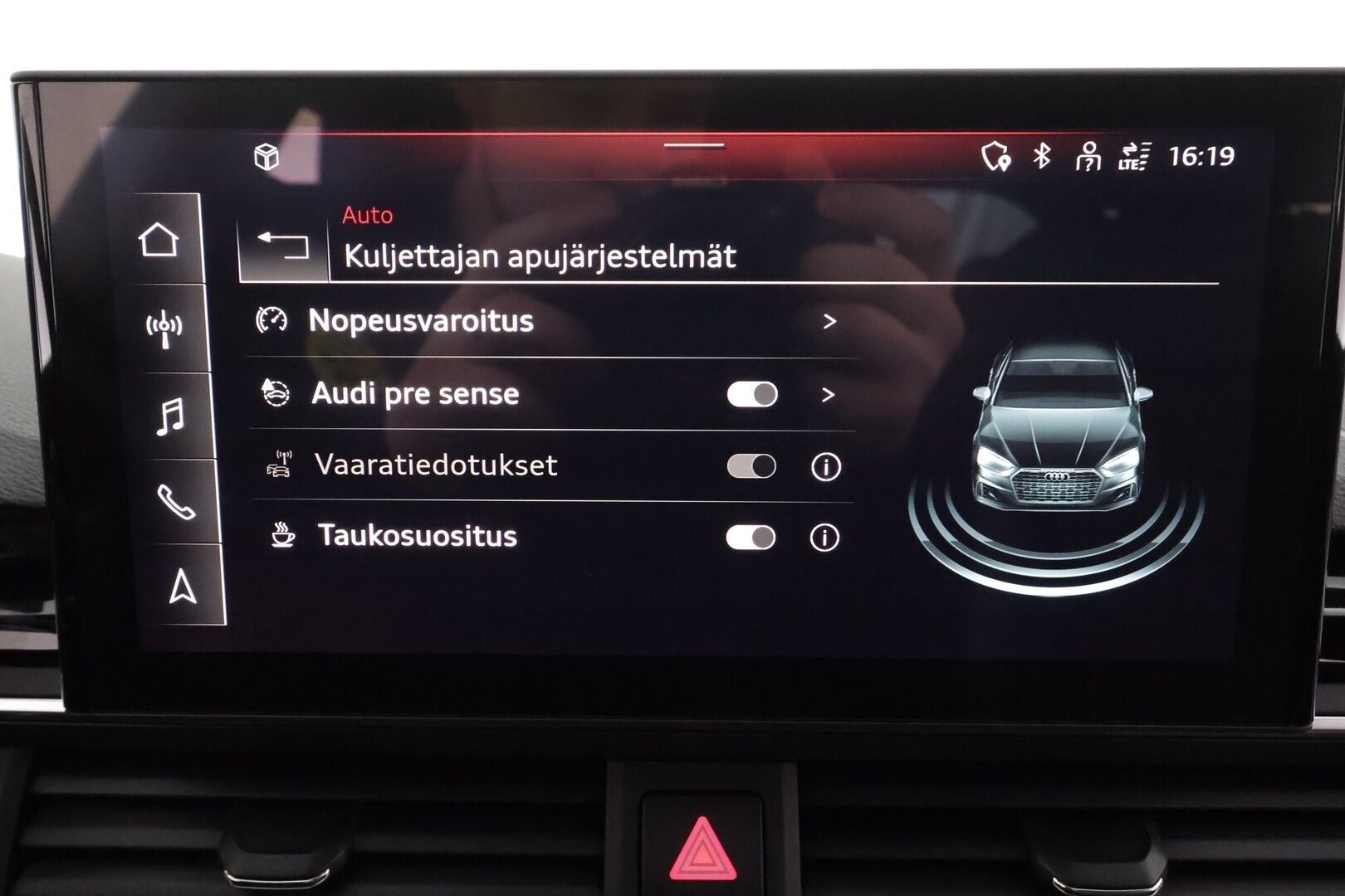 Audi A5 2022 Sportback Business Advanced 35 TFSI MHEV S tronic* Facelift / Matrix LED / Koukku / Webasto / P.kamera / Sporttipenkit - 1.Om Suomi auto / 2x renkaat alumiini vanteilla - HULLU BLACKWEEK KORKOTARJOUS 2,49%