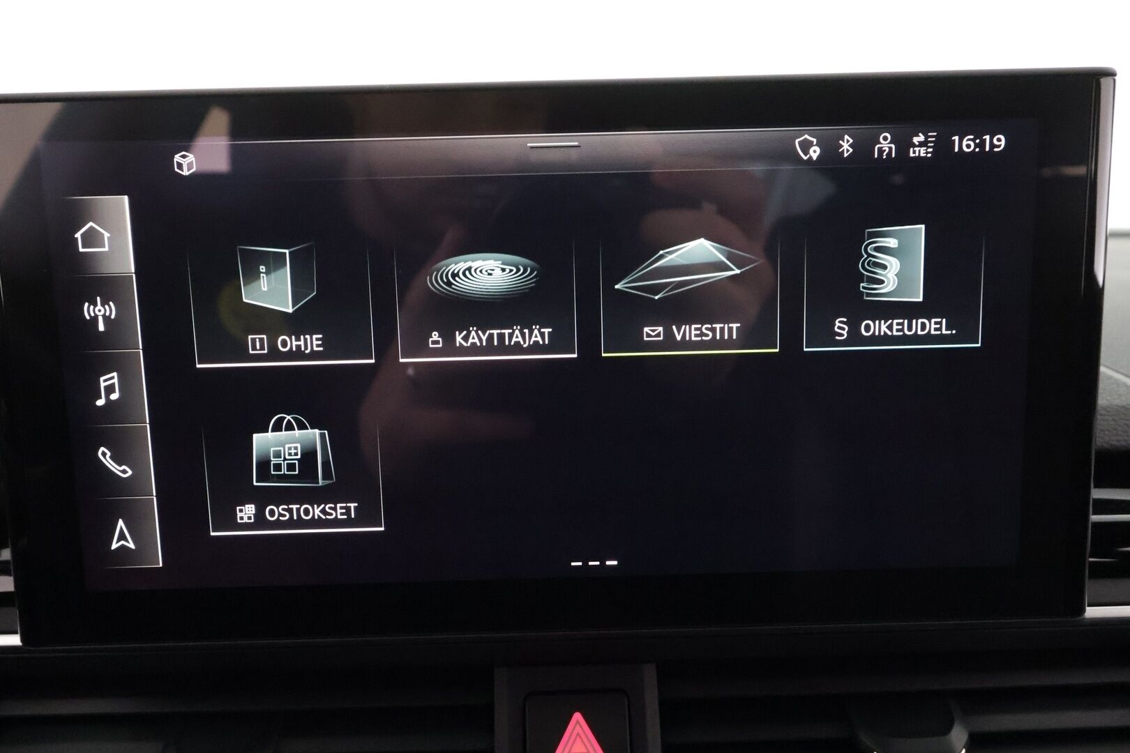 Audi A5 2022 Sportback Business Advanced 35 TFSI MHEV S tronic* Facelift / Matrix LED / Koukku / Webasto / P.kamera / Sporttipenkit - 1.Om Suomi auto / 2x renkaat alumiini vanteilla - HULLU BLACKWEEK KORKOTARJOUS 2,49%