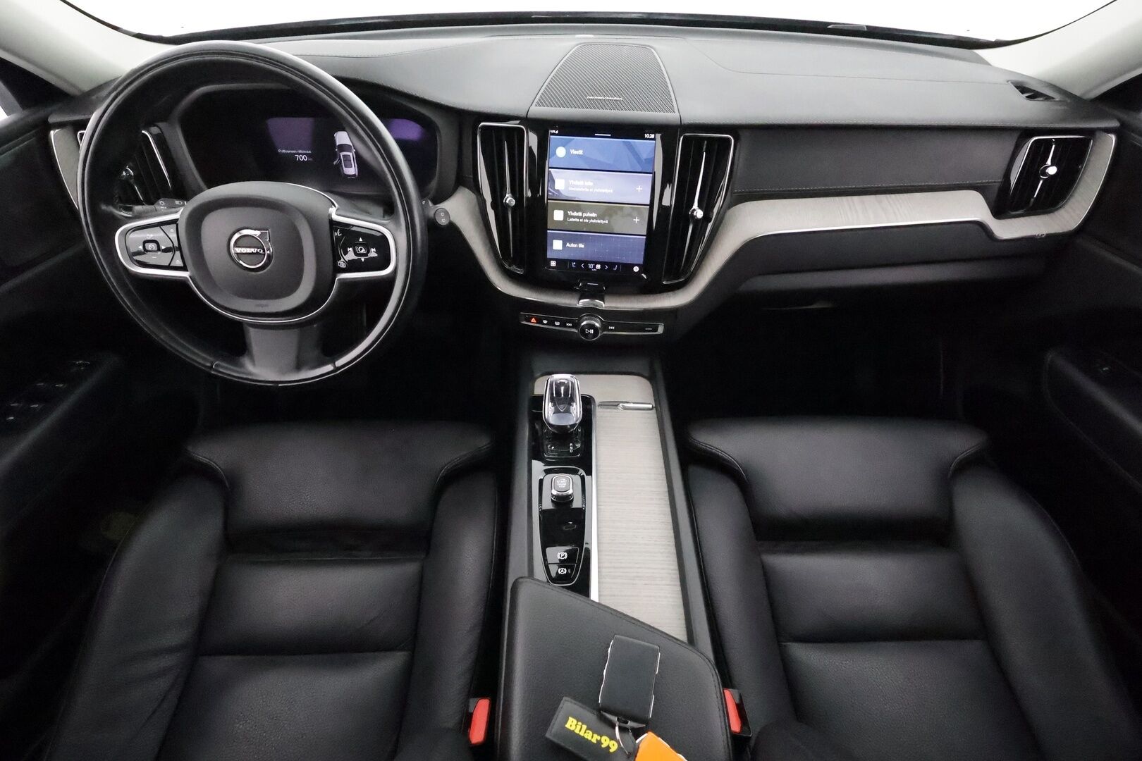 Volvo XC60 2022 T6 TwE AWD Business Inscription aut **Panorama / Koukku / Adapt.Vakkari / P.kamera / Sporttipenkki Muistilla** - 3,99 % KORKOTARJOUS TÄHÄN AUTOON - 31.5. ASTI! - 1.Om Suomi-auto / Harman/Kardon / LED-valot / Google Maps / Kaistavahti / KeylessGO / 2x Renkaat