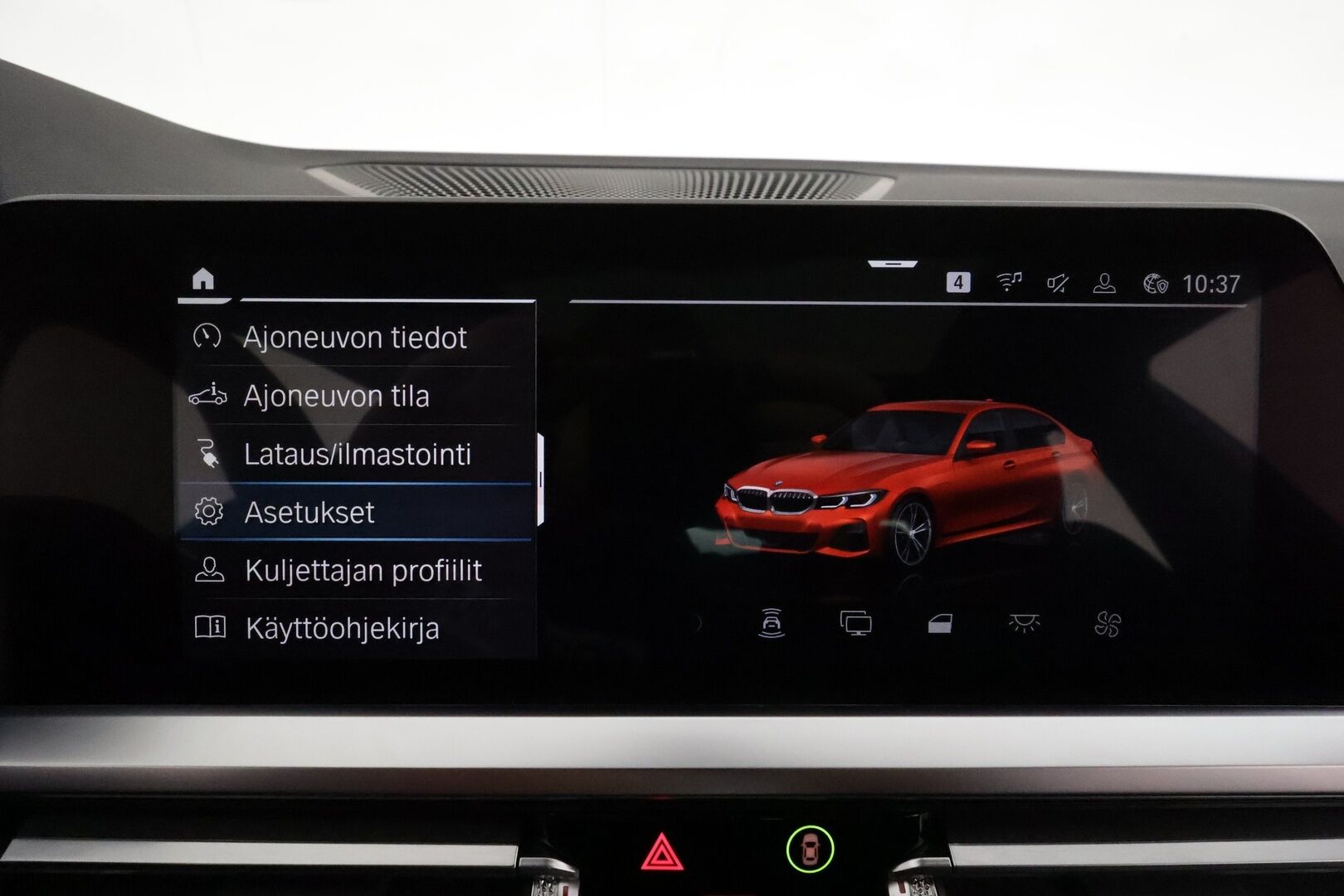 BMW 330 2022 G20 Sedan 330e A Charged Edition M Sport **ACC / Lasikattoluukku / Hifi / LED / Navi / P.tutkat / Sporttipenkit** - 1.Om Suomi-auto / Kahdet renkaat aluvanteilla / Merkkihuollettu