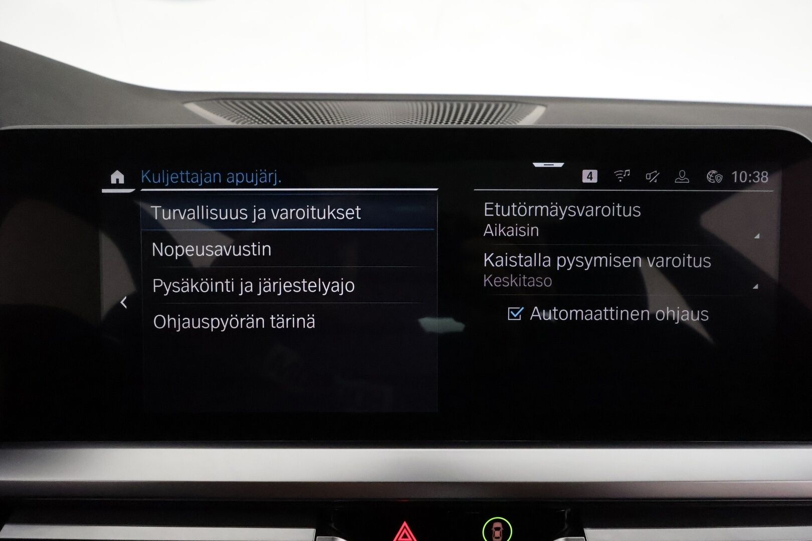 BMW 330 2022 G20 Sedan 330e A Charged Edition M Sport **ACC / Lasikattoluukku / Hifi / LED / Navi / P.tutkat / Sporttipenkit** - 1.Om Suomi-auto / Kahdet renkaat aluvanteilla / Merkkihuollettu