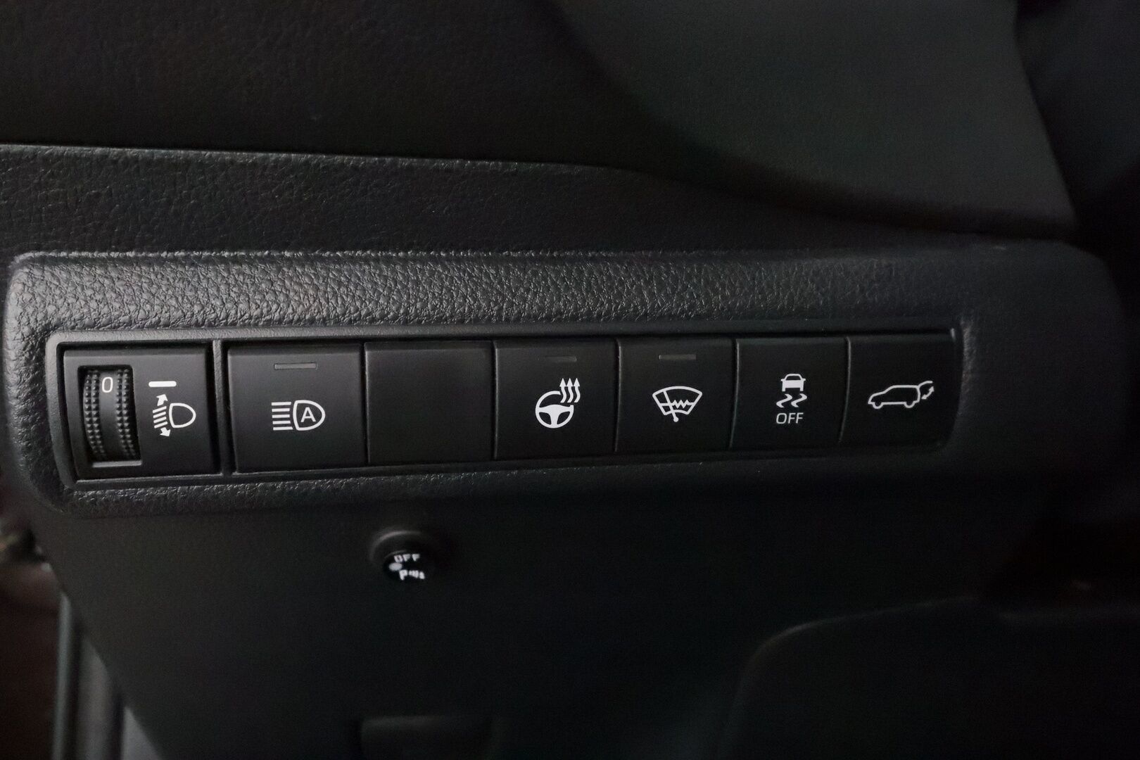 Toyota Corolla 2021 Touring Sports 1,8 Hybrid Active Edition - | ACC | Webasto | Koukku | P.kamera | Navi | Apple & Android | Keyless | LED | LTA | Lämm. ratti | Sähk. takaluukku | Merkkihuollot | 2x renkaat aluin |