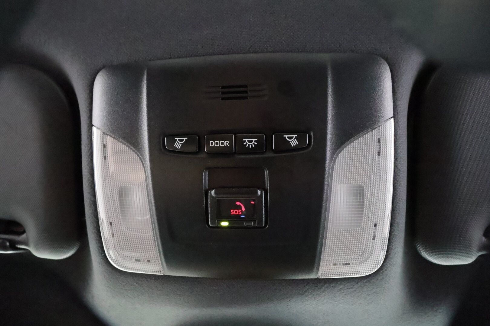 Toyota Corolla 2021 Touring Sports 1,8 Hybrid Active Edition - | ACC | Webasto | Koukku | P.kamera | Navi | Apple & Android | Keyless | LED | LTA | Lämm. ratti | Sähk. takaluukku | Merkkihuollot | 2x renkaat aluin |