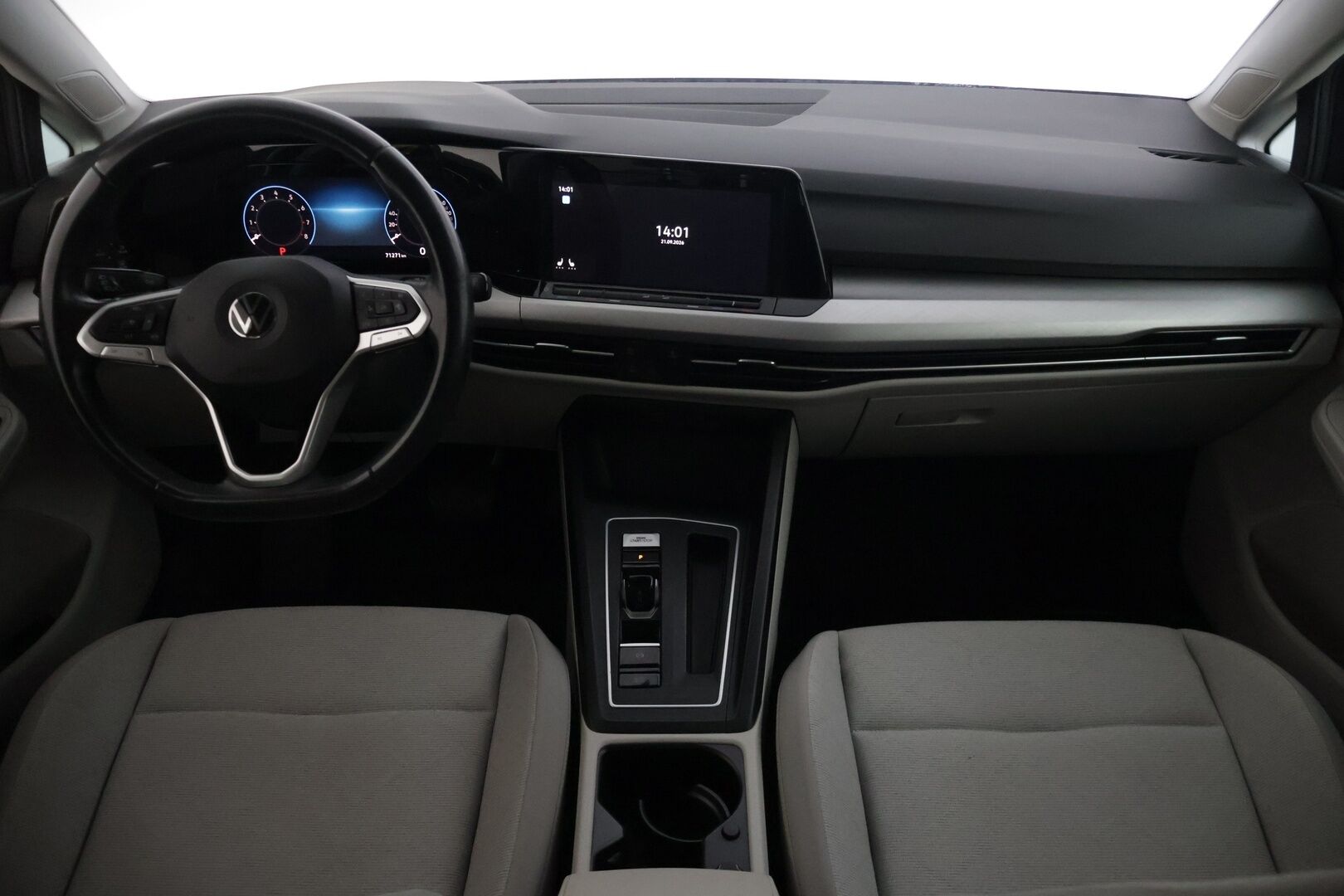 Volkswagen Golf 2022 Variant 1,5 eTSI 96 kW (MHEV) DSG-automaatti - | Juuri saapunut! | ACC | Peruutuskamera | PA-lämmitin kauko-ohjauksella | Koukku | LED-ajovalot |