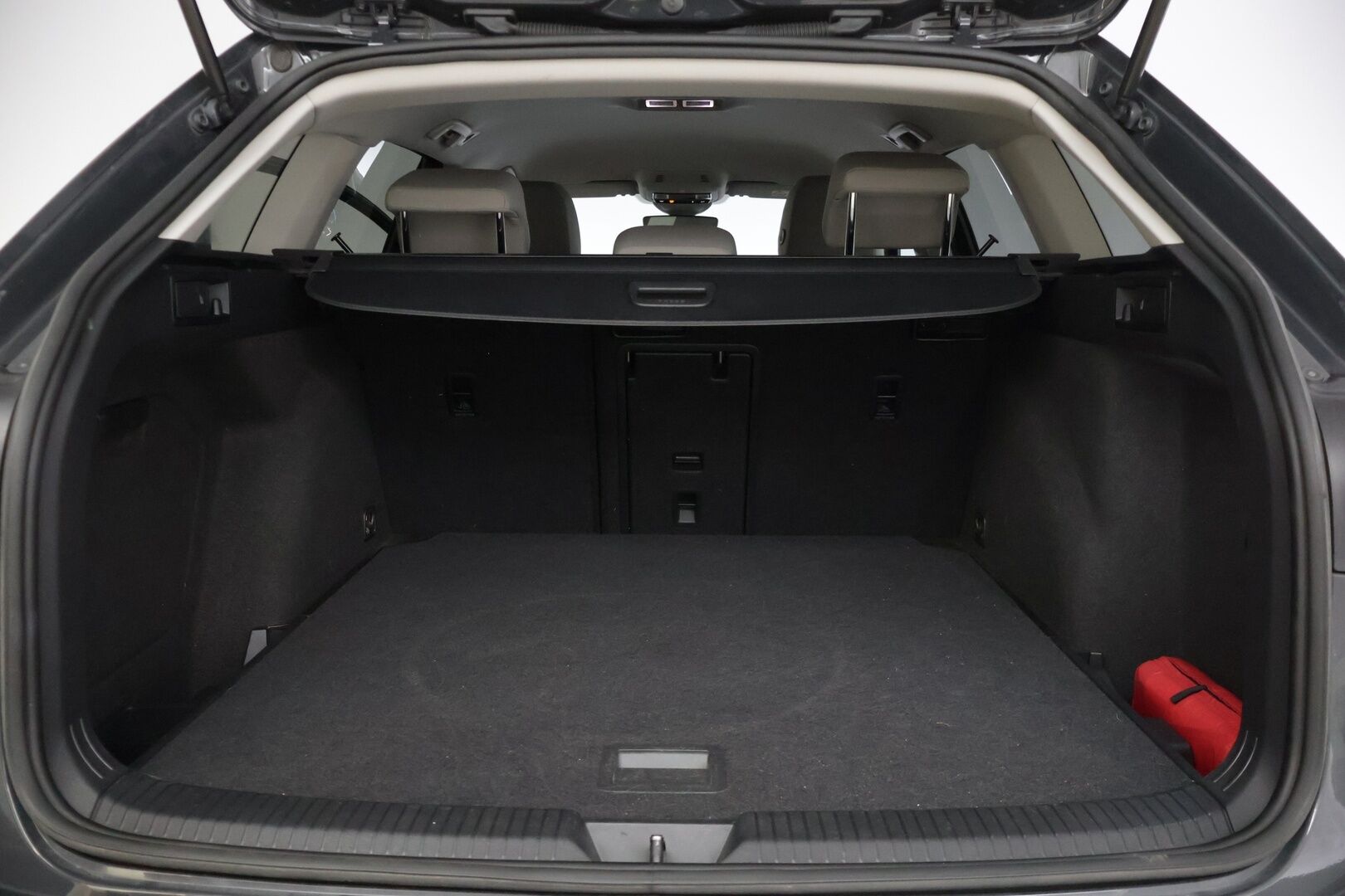 Volkswagen Golf 2022 Variant 1,5 eTSI 96 kW (MHEV) DSG-automaatti - | Juuri saapunut! | ACC | Peruutuskamera | PA-lämmitin kauko-ohjauksella | Koukku | LED-ajovalot |