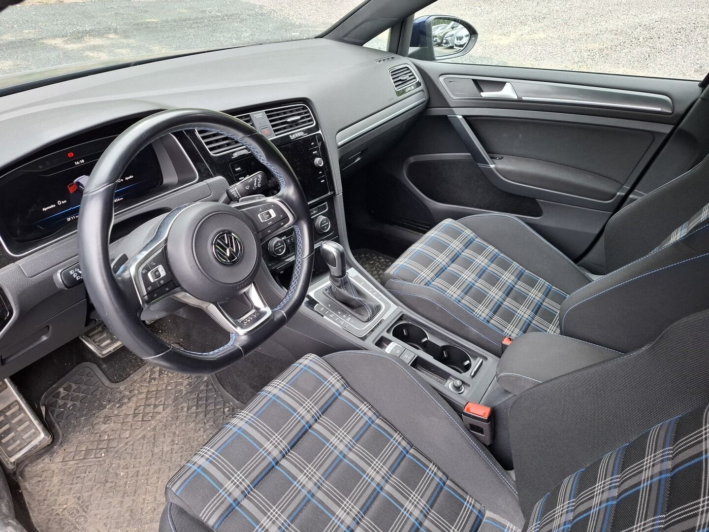 Volkswagen Golf 2020 GTE Plug-In Hybrid 150 kW (204 hv) DSG-autom. **Webasto / Adapt.vakkari / P.tutkat / Digimittaristo**