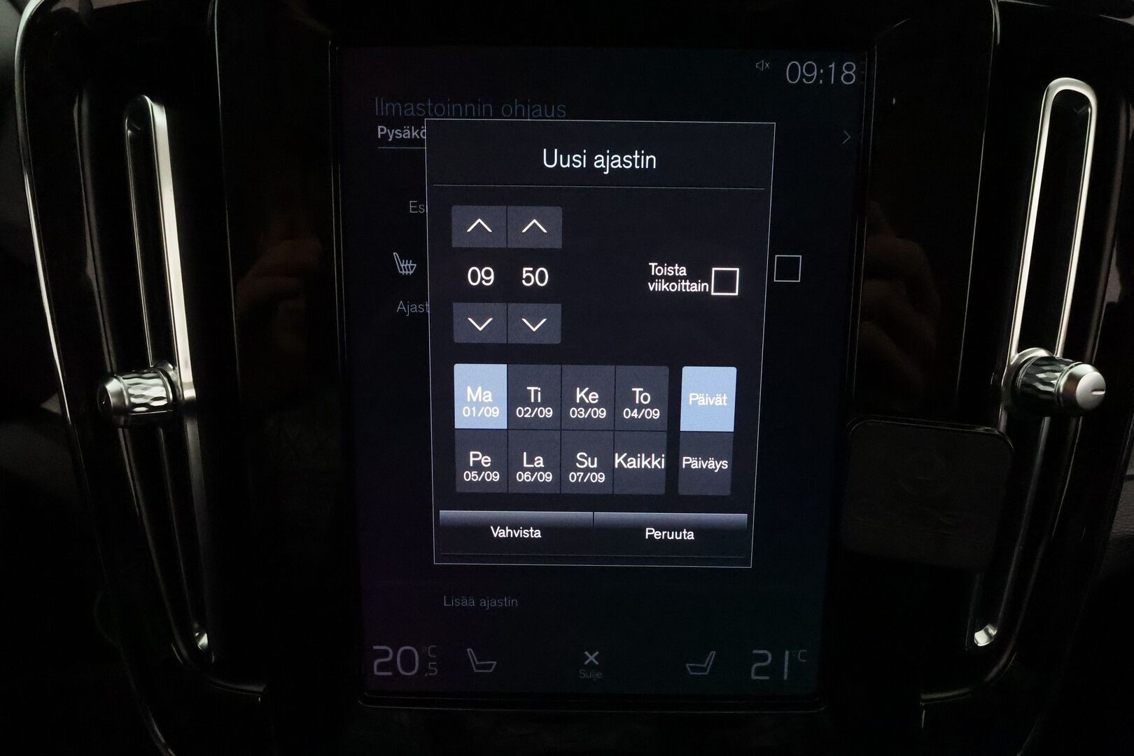 Volvo XC40 2023 T5 TwE Plus Bright aut **ACC / H&K / P.kamera / Muistipenkki / BLIS / Navi / LED / Mustat nahat** - 1.Om Suomi-auto / Kahdet renkaat aluvanteilla / Merkkihuollettu