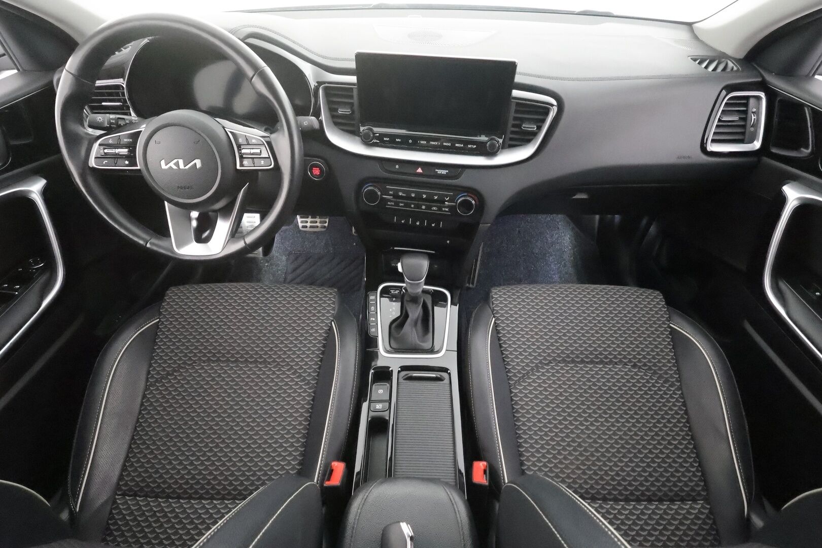 Kia XCeed 2023 1,5 T-GDI Mild-Hybrid 160hv Business Premium DCT - | JBL | ACC | LED | P.Kamera | Navi | Katveavustin | Kaistavahti | Keyless | Digimittaristo | Sisätilanlämmitin | Ratinlämmitys | Apple&Android | 1-om Suomi-auto | Merkkihuollot | Kahdet renkaat | 