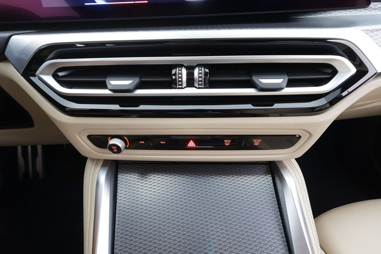 BMW i4 2023 eDrive40 M-Sport - | ACC | Lisälämmitin | LED | P.kamera | Widescreen | Sporttinahat | Comfort Access | Hifit | Suomi-auto | Merkkhuollettu | Kahdet Renkaat |