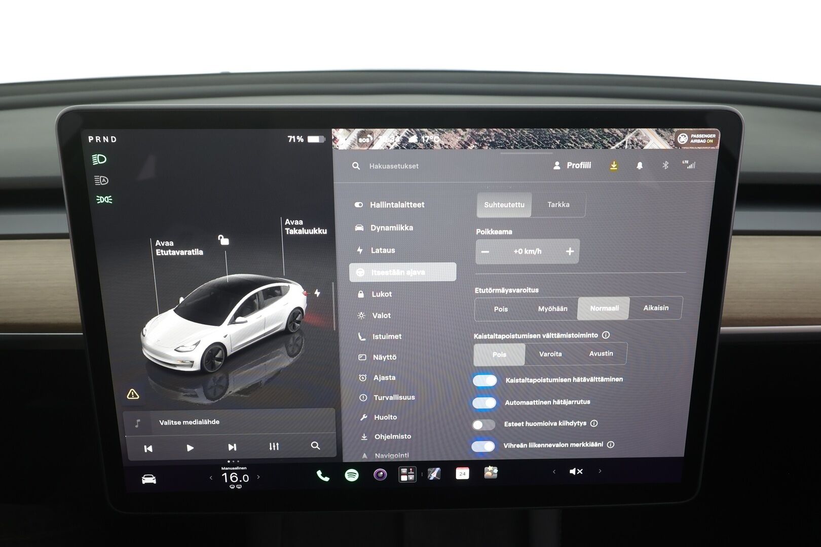 Tesla Model 3 2022 Standard Range Plus - | ILP | Lasikatto | ACC | Matrix-LED | P.Kamera | Muistipenkki | Premium Speakers | Navi | Kaistavahti | Keyless | Premium Connectivity | Kahdet renkaat | 2x Latauskaapelit |