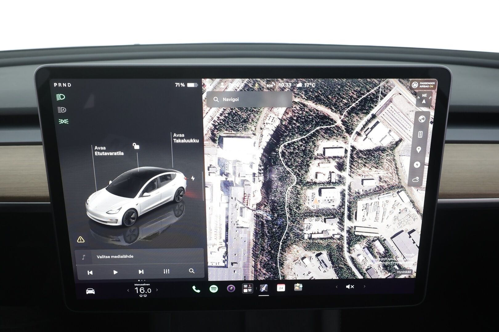 Tesla Model 3 2022 Standard Range Plus - | ILP | Lasikatto | ACC | Matrix-LED | P.Kamera | Muistipenkki | Premium Speakers | Navi | Kaistavahti | Keyless | Premium Connectivity | Kahdet renkaat | 2x Latauskaapelit |