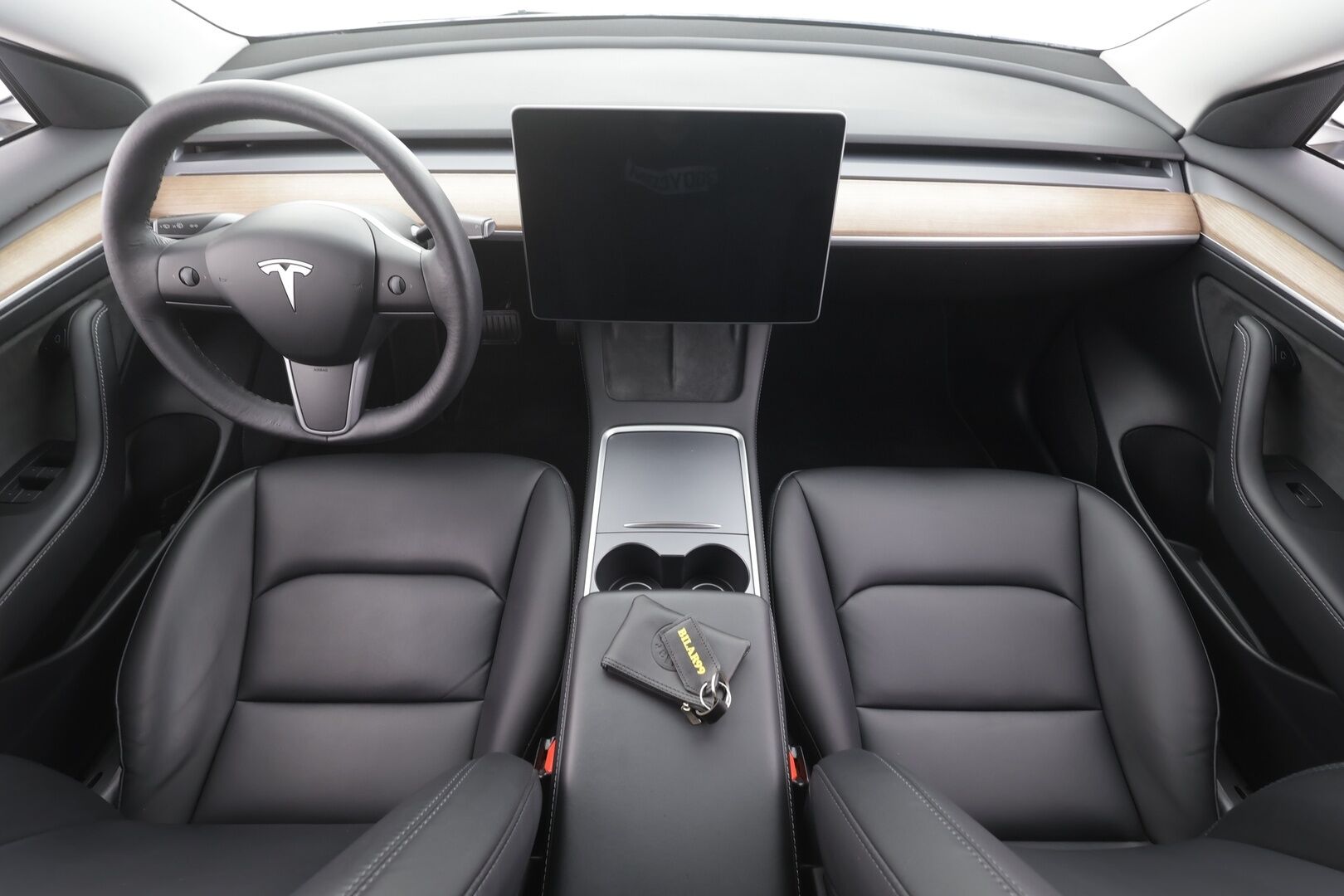 Tesla Model 3 2022 Standard Range Plus - | ILP | Lasikatto | ACC | Matrix-LED | P.Kamera | Muistipenkki | Premium Speakers | Navi | Kaistavahti | Keyless | Premium Connectivity | Kahdet renkaat | 2x Latauskaapelit |