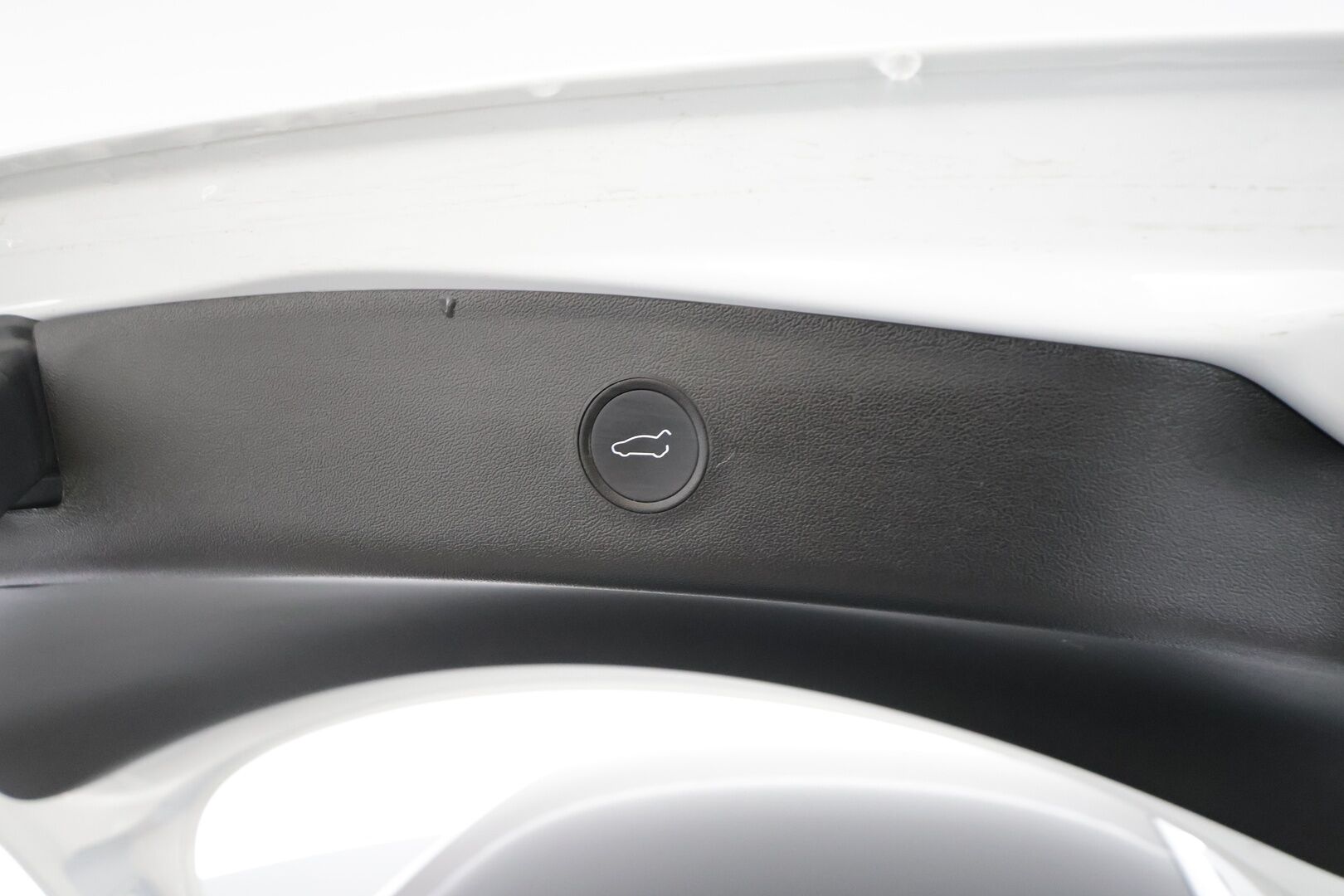 Tesla Model 3 2022 Standard Range Plus - | ILP | Lasikatto | ACC | Matrix-LED | P.Kamera | Muistipenkki | Premium Speakers | Navi | Kaistavahti | Keyless | Premium Connectivity | Kahdet renkaat | 2x Latauskaapelit |