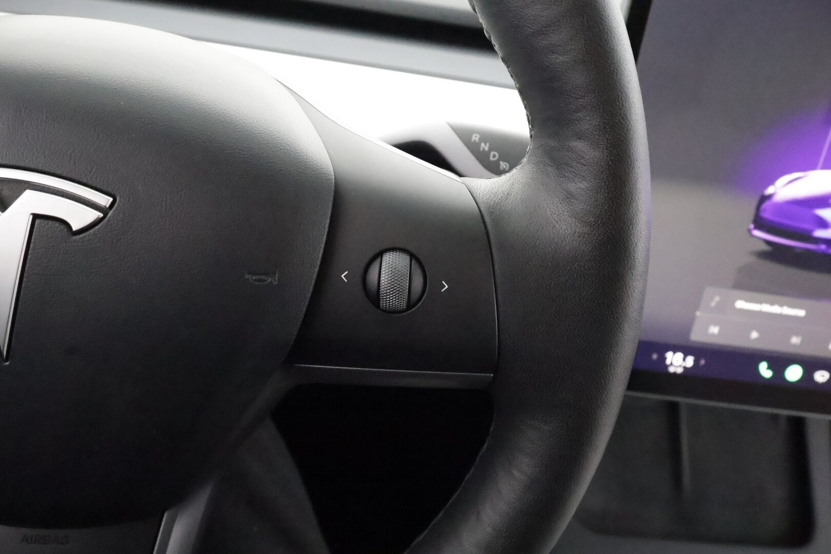 Tesla Model 3 2023 Standard Range Plus - | ACC | ILP | Ryzen | Lasikatto | Valkoiset nahat | Matrix-LED | Muistipenkki | P.kamera | Autosteer | Lämm. ratti | Sähk. takaluukku | 